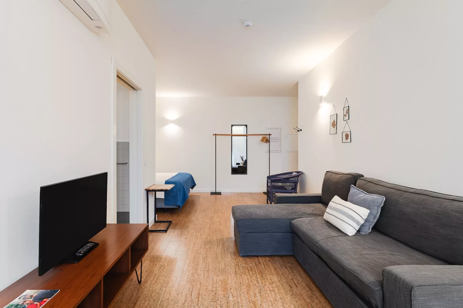 On Trend Nightlife Studio 303