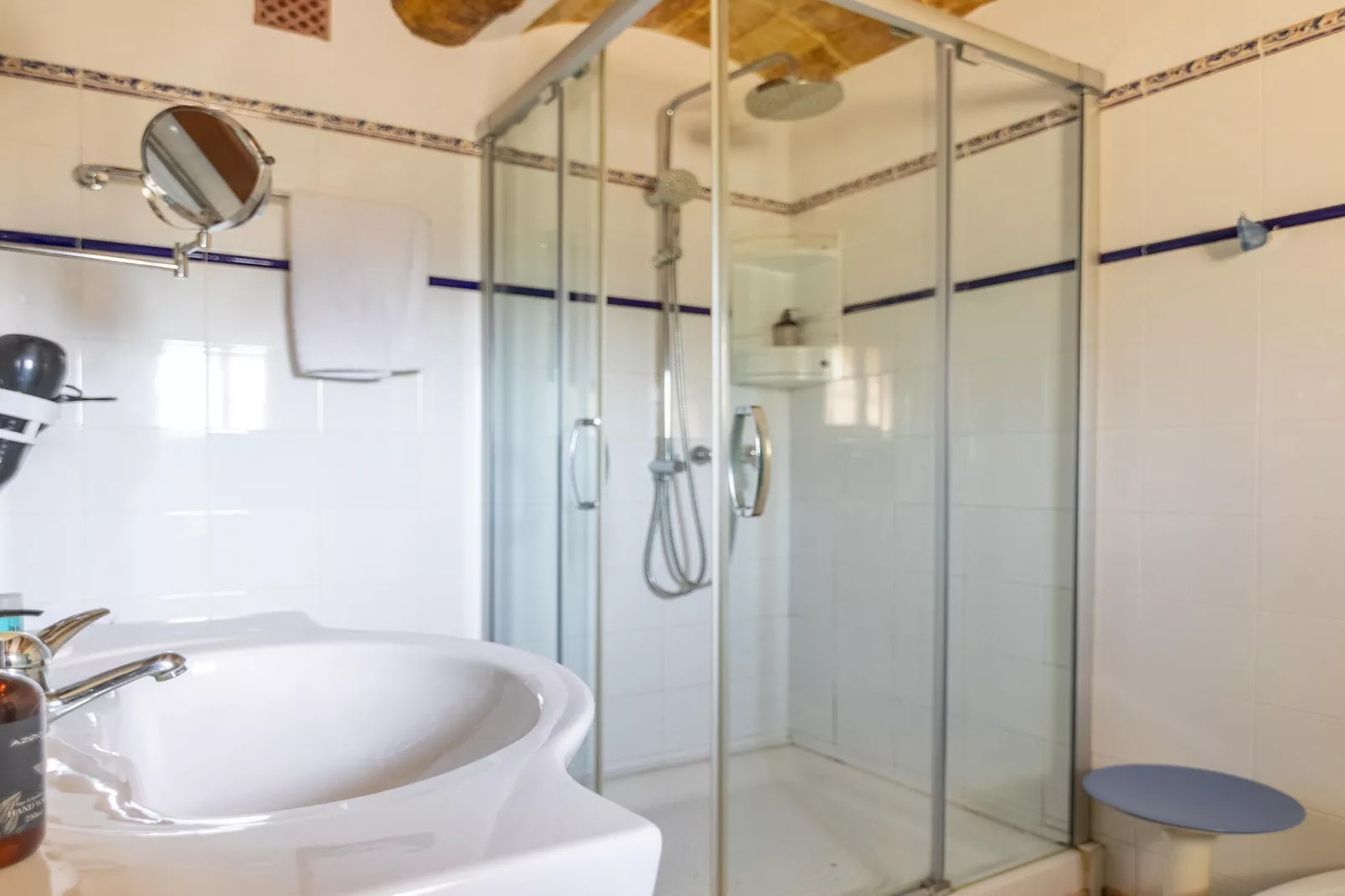 Can Teulera-Bathroom