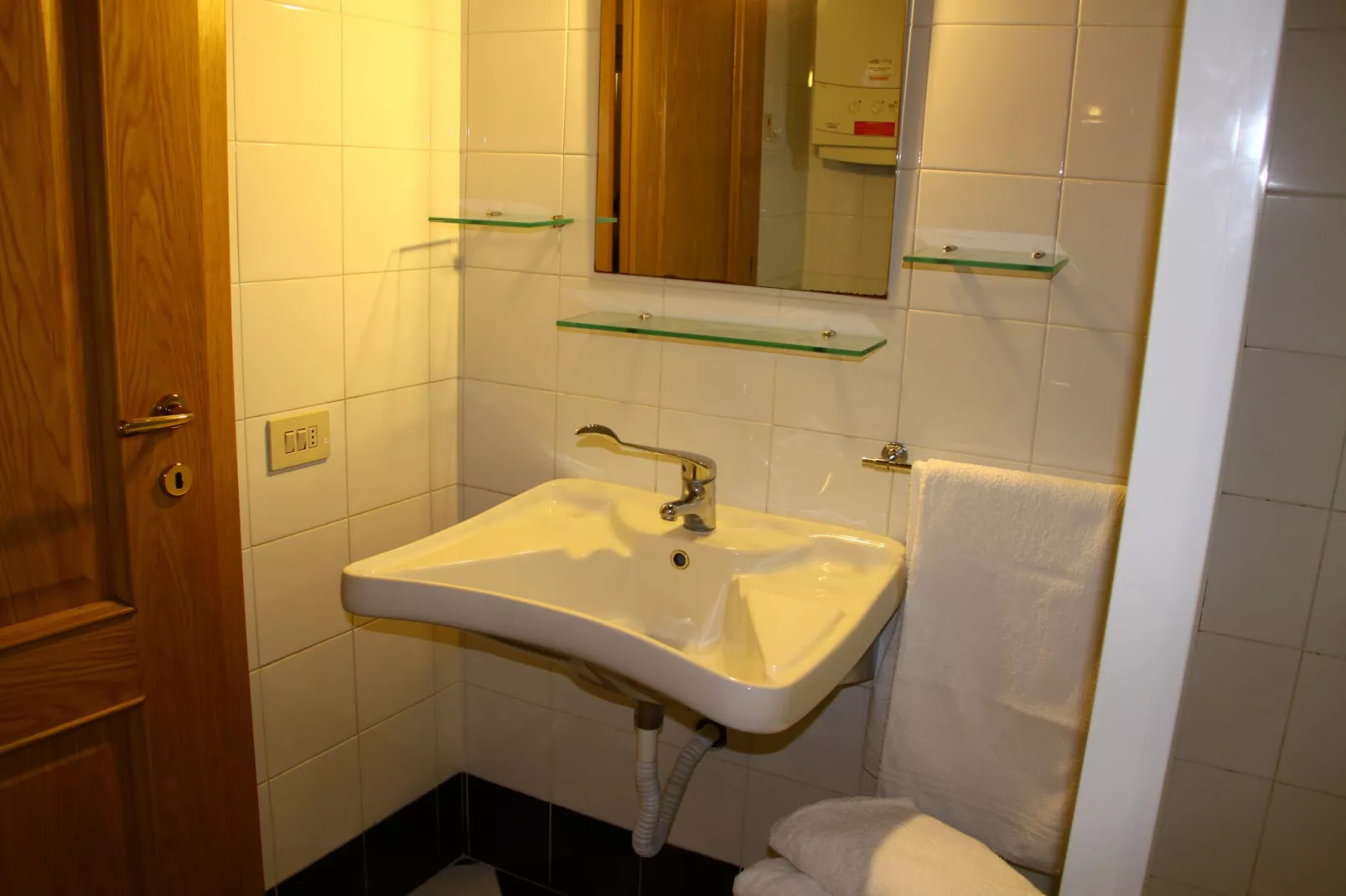 Da Vinci Tre-Bathroom