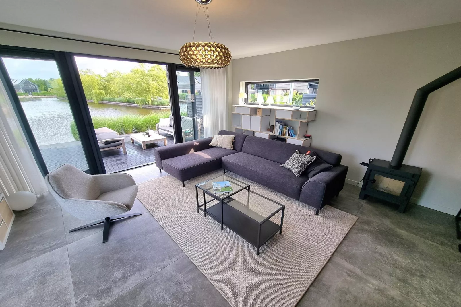 Watervilla Njoggen-Living room