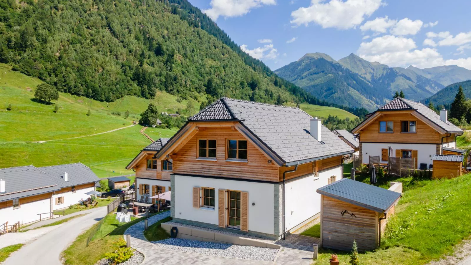 Haus Liene-Exterior in summer