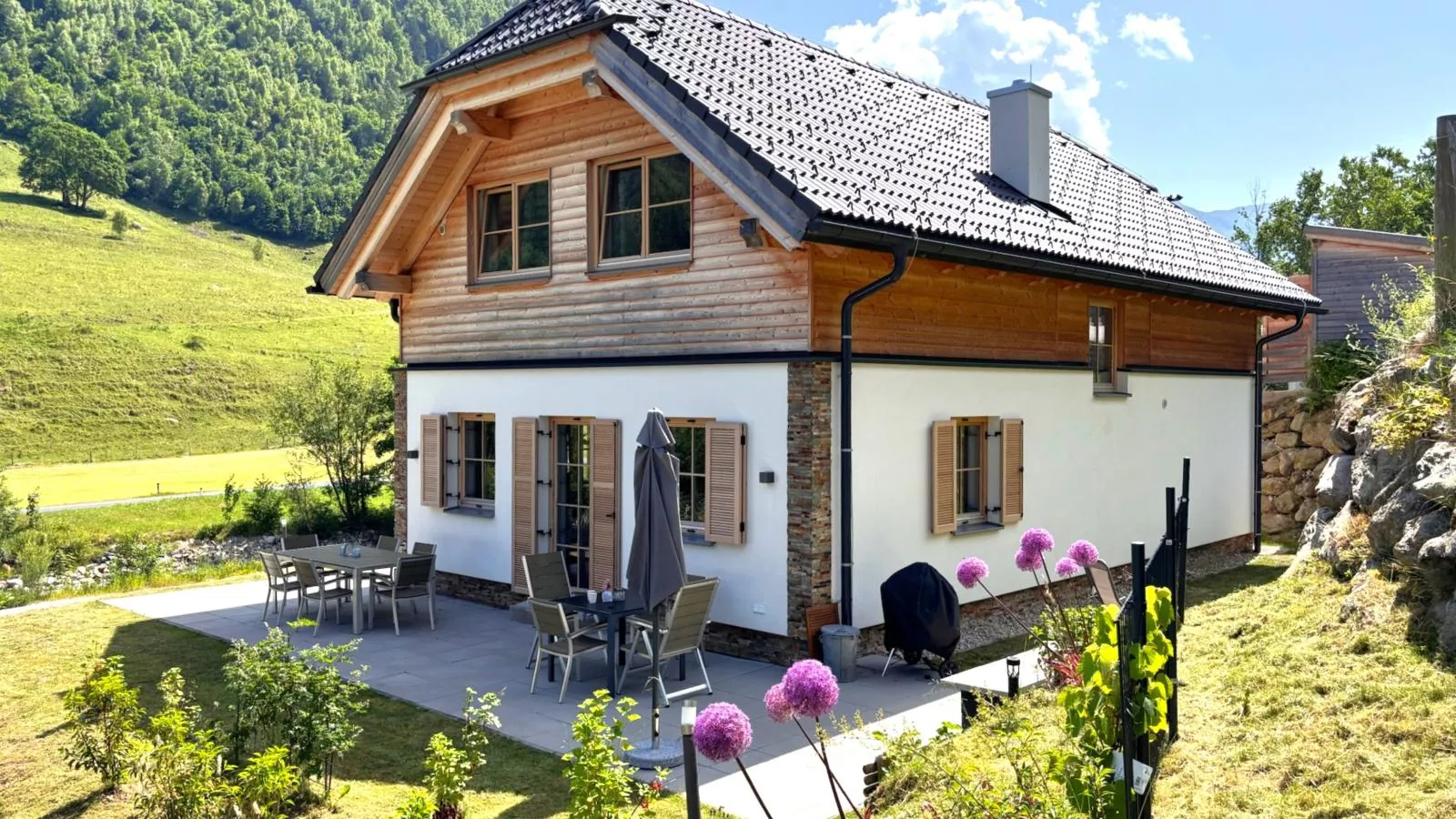 Haus Hestia-Außenbereich Sommer