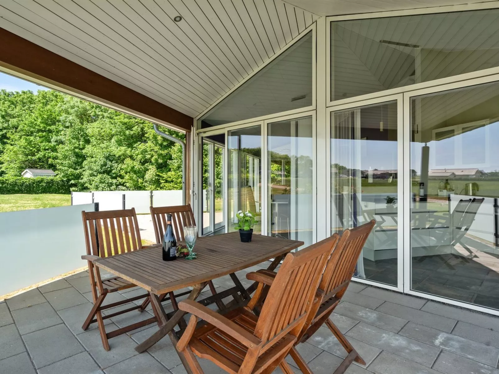 "Helena" - 250m from the sea