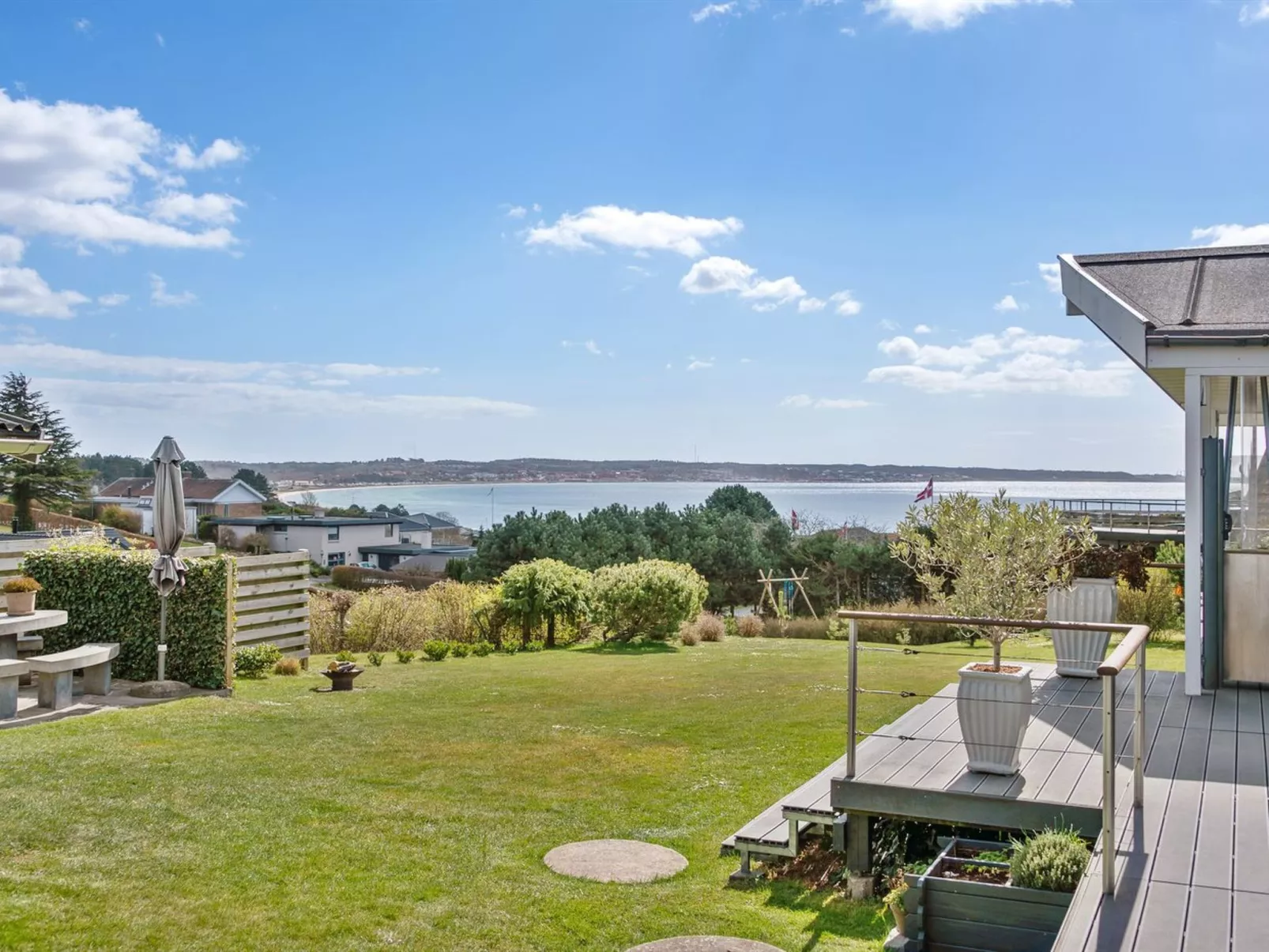 "Kuno" - 300m from the sea