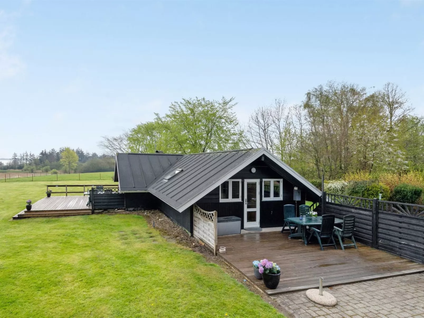 "Henrieke" - 250m to the fjord