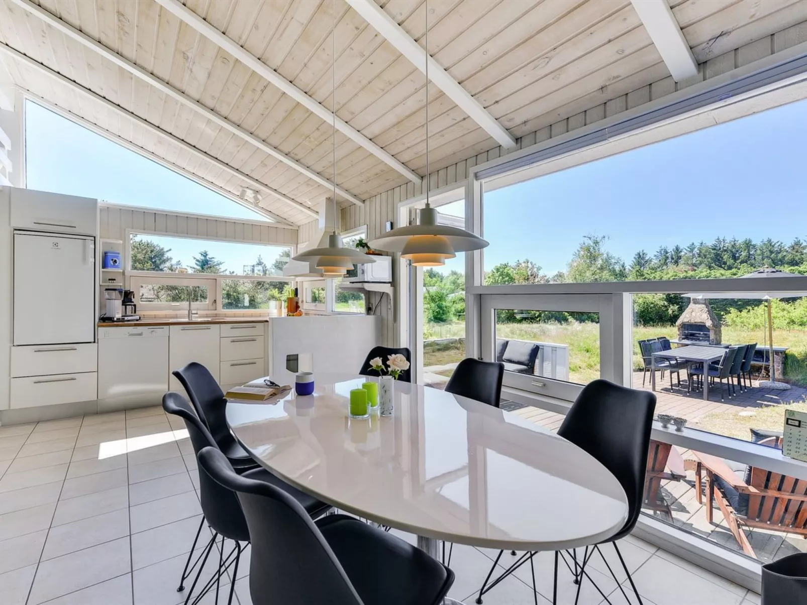 "Immi" - 1.5km from the sea