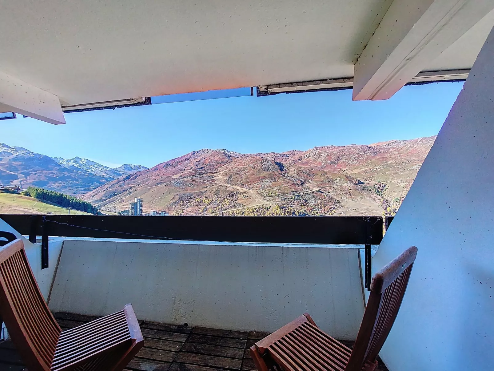 Brelin Evons 401-Draußen