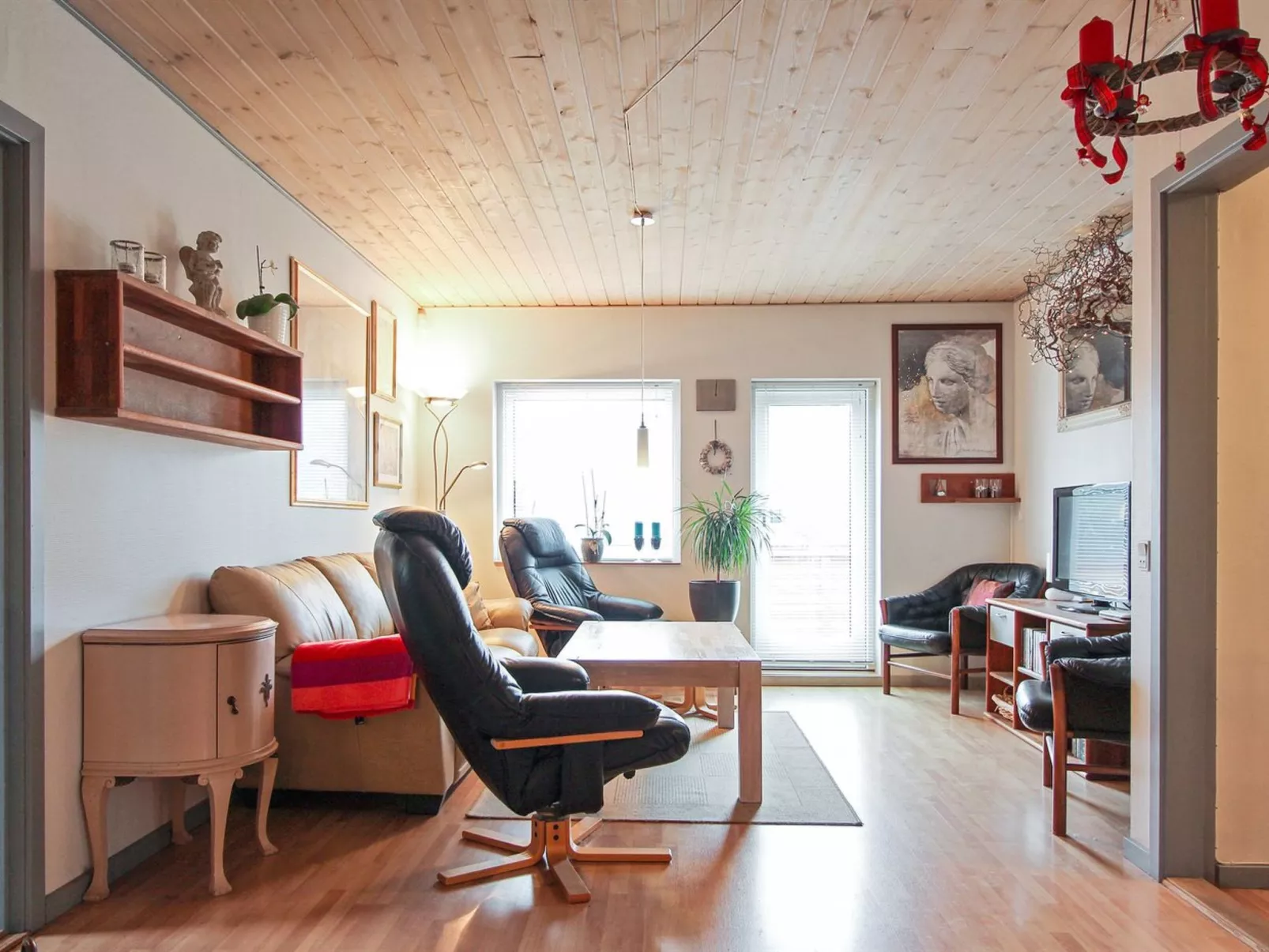 "Editha" - 800m from the sea