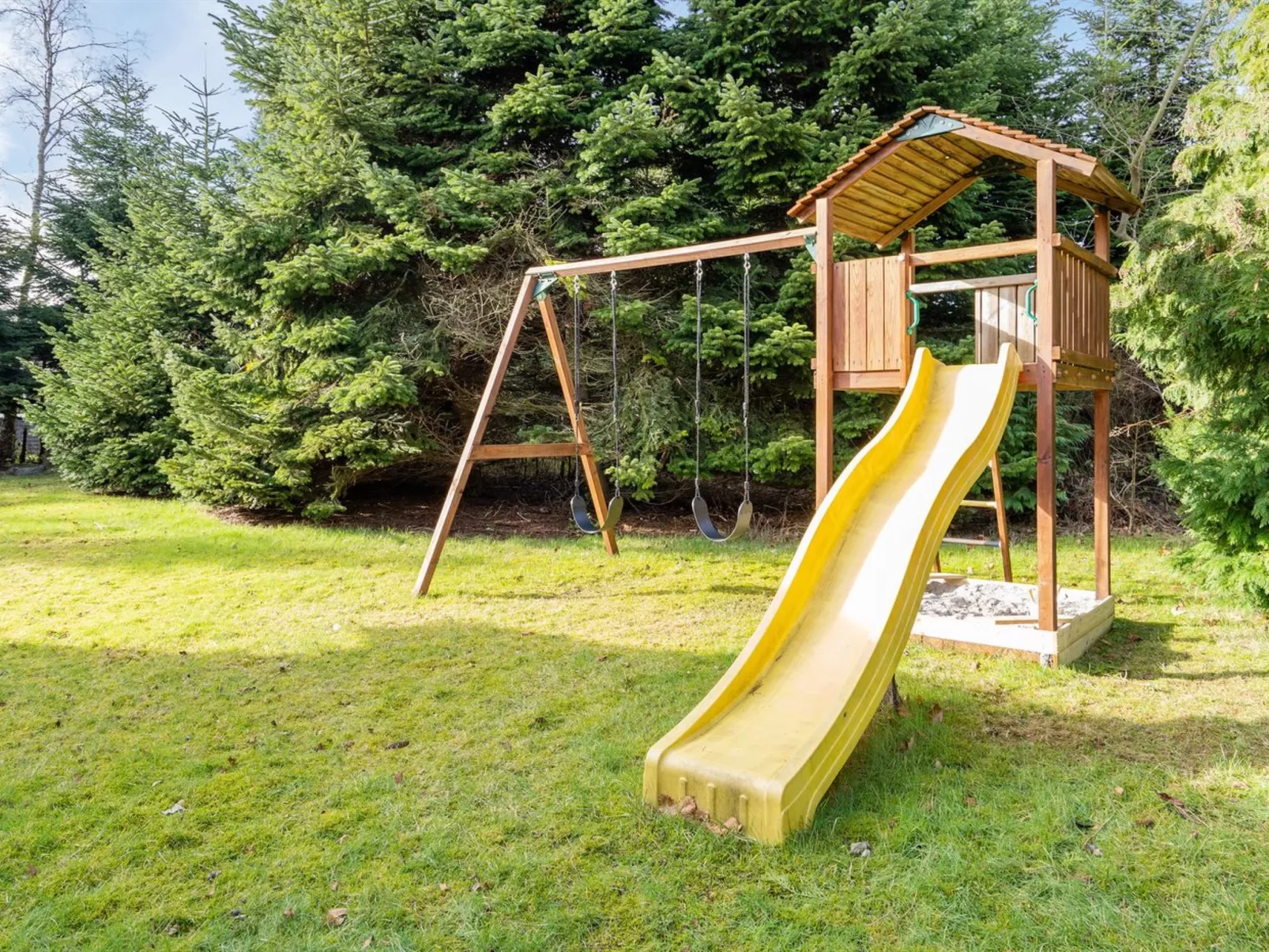 "Enia" - 870m from the sea