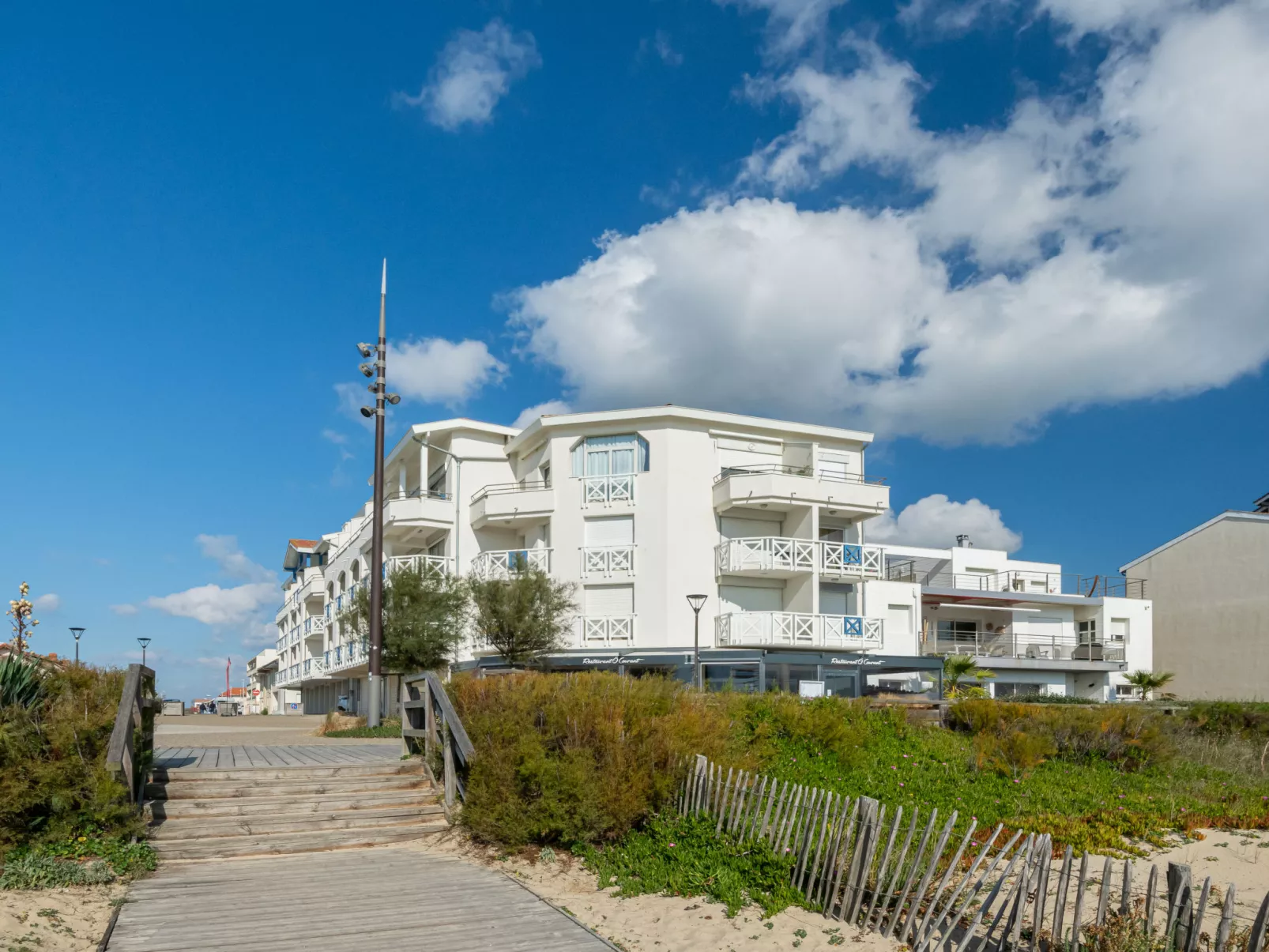 Grand Pavois-Outside