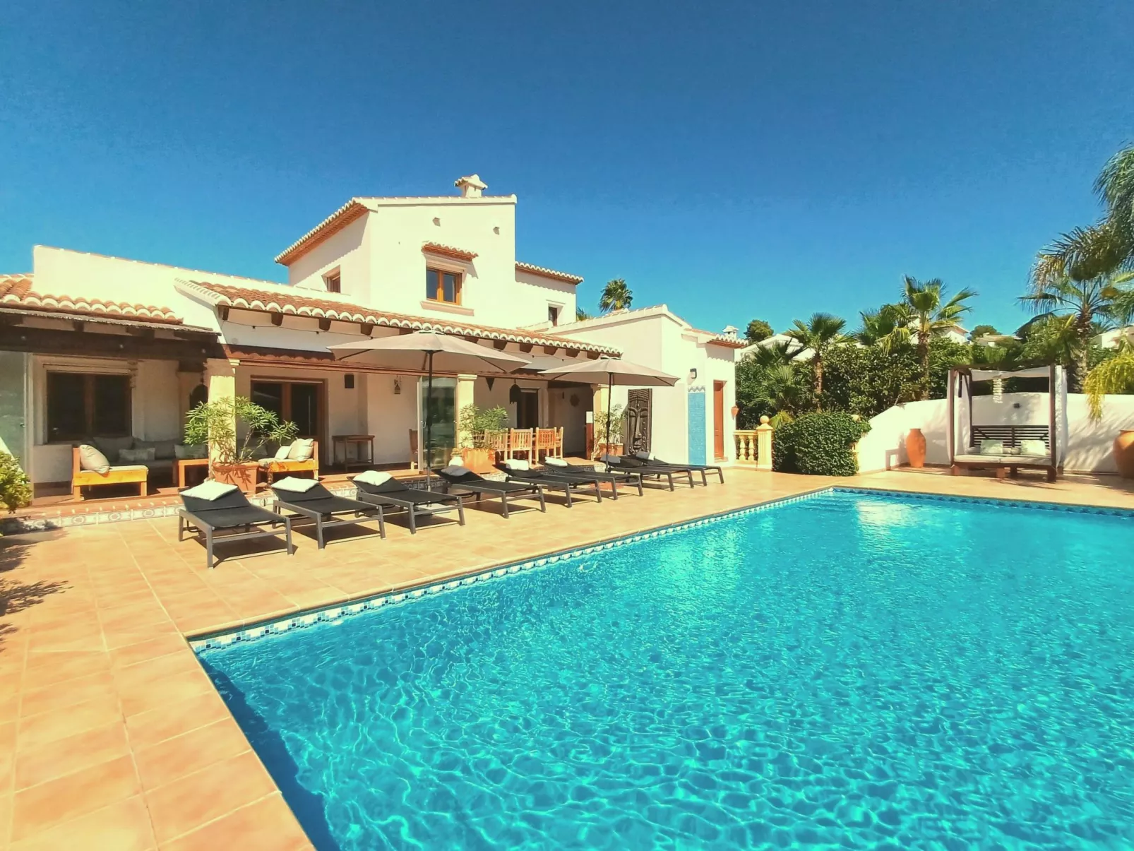 Villa Lantana-Draußen