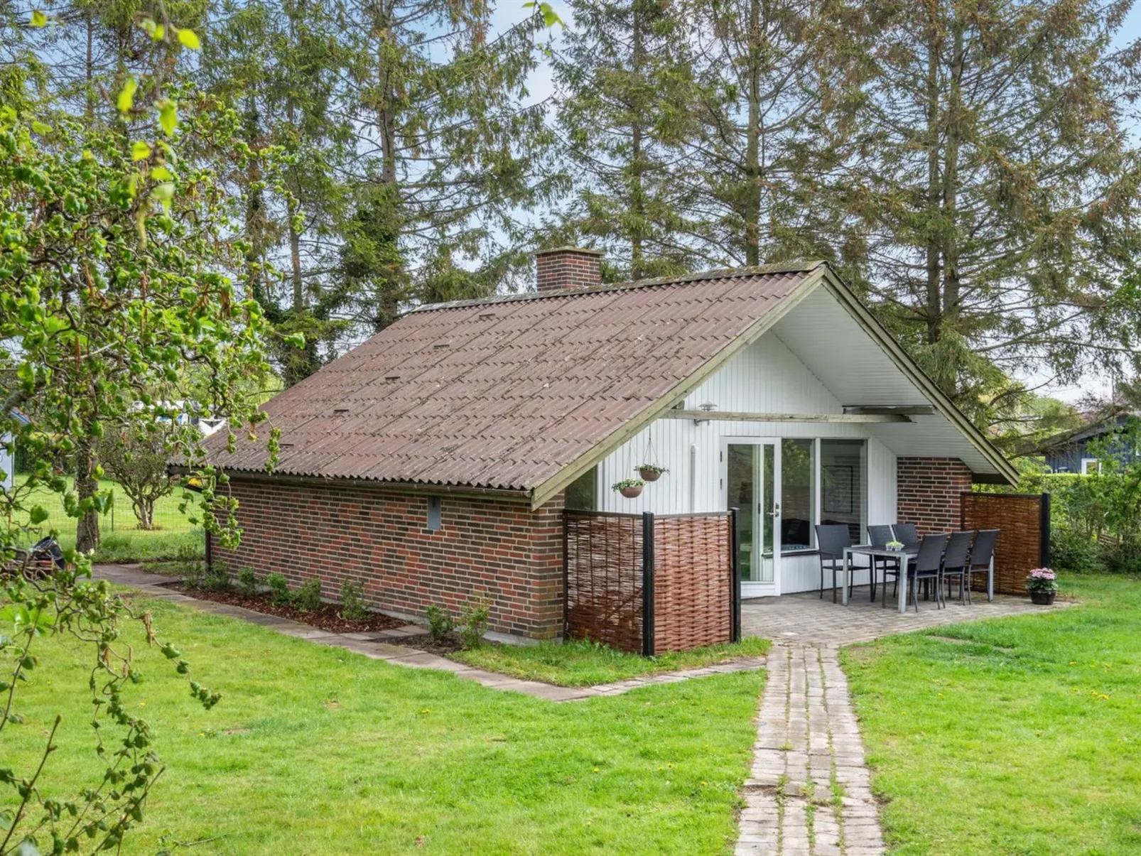 "Skalk" - 300m from the sea