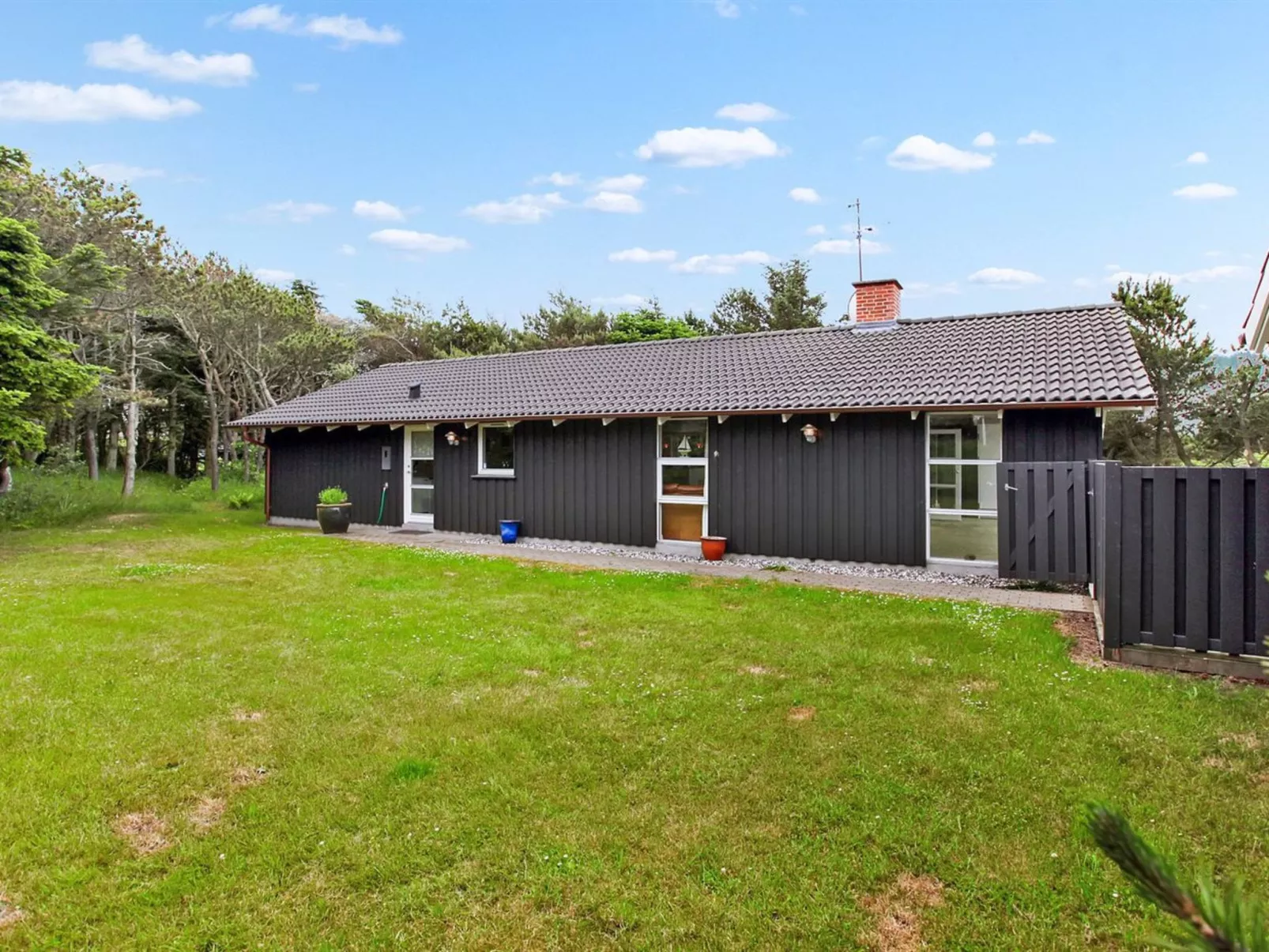 "Andersen" - 827m from the sea