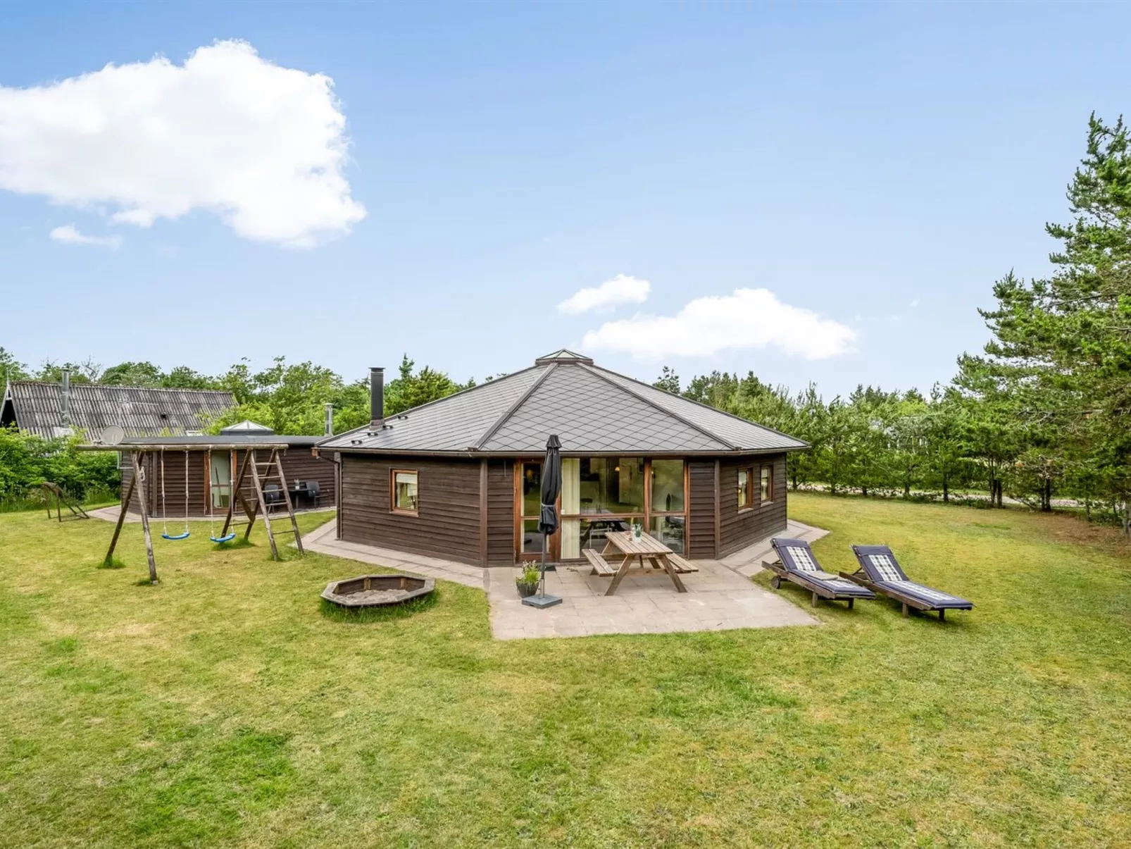 "Reiner" - 300m to the fjord