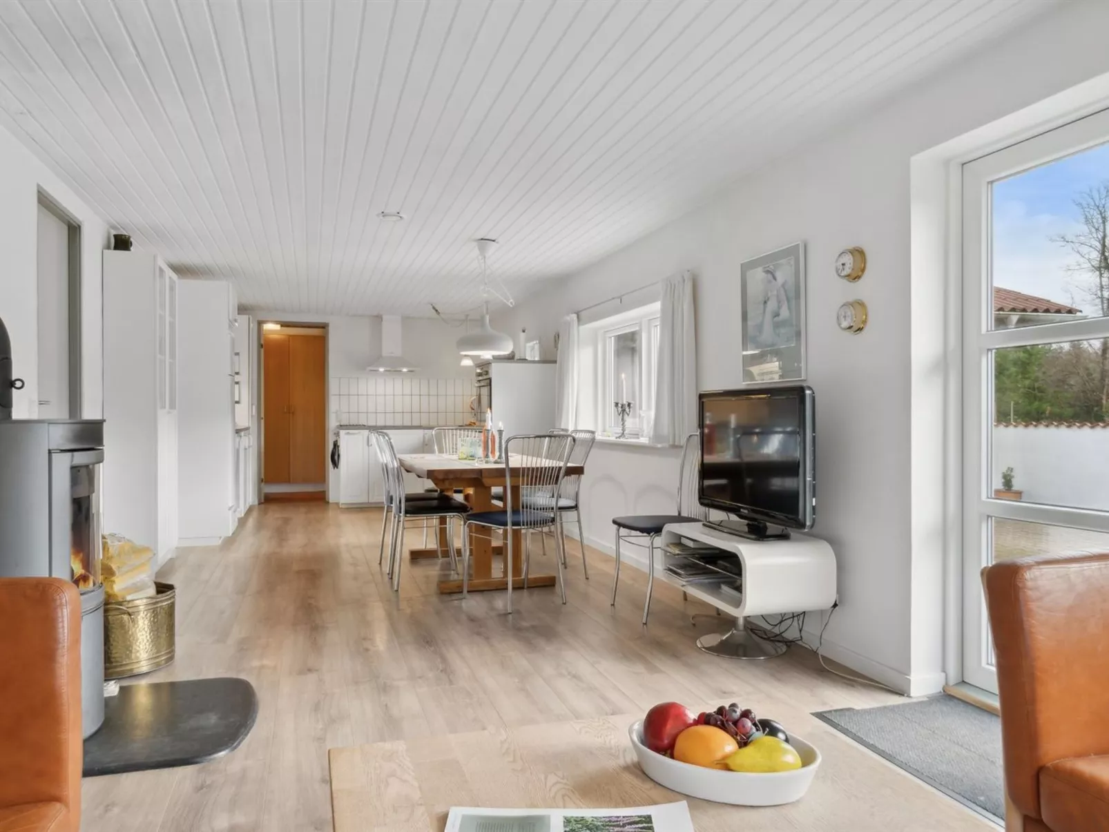 "Justine" - 600m from the sea