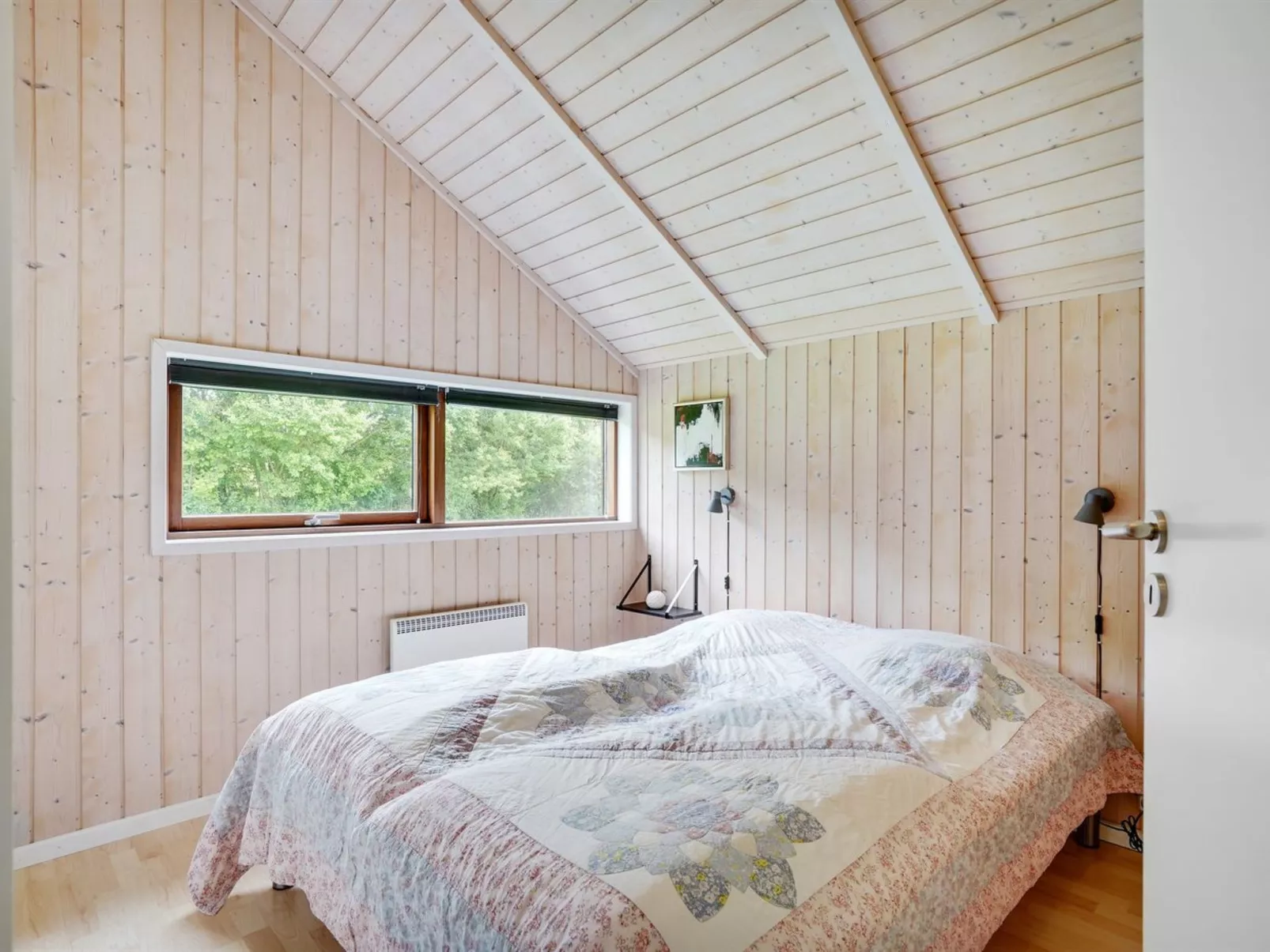 "Chermeine" - 1.2km to the fjord