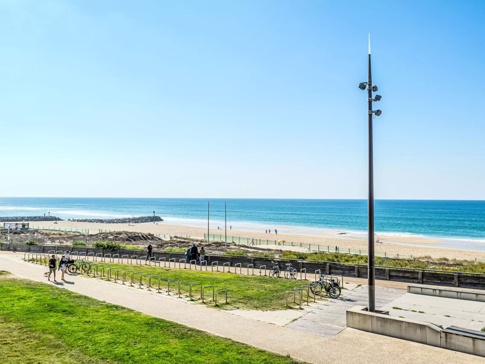 Les hauts de la corniche-Outside