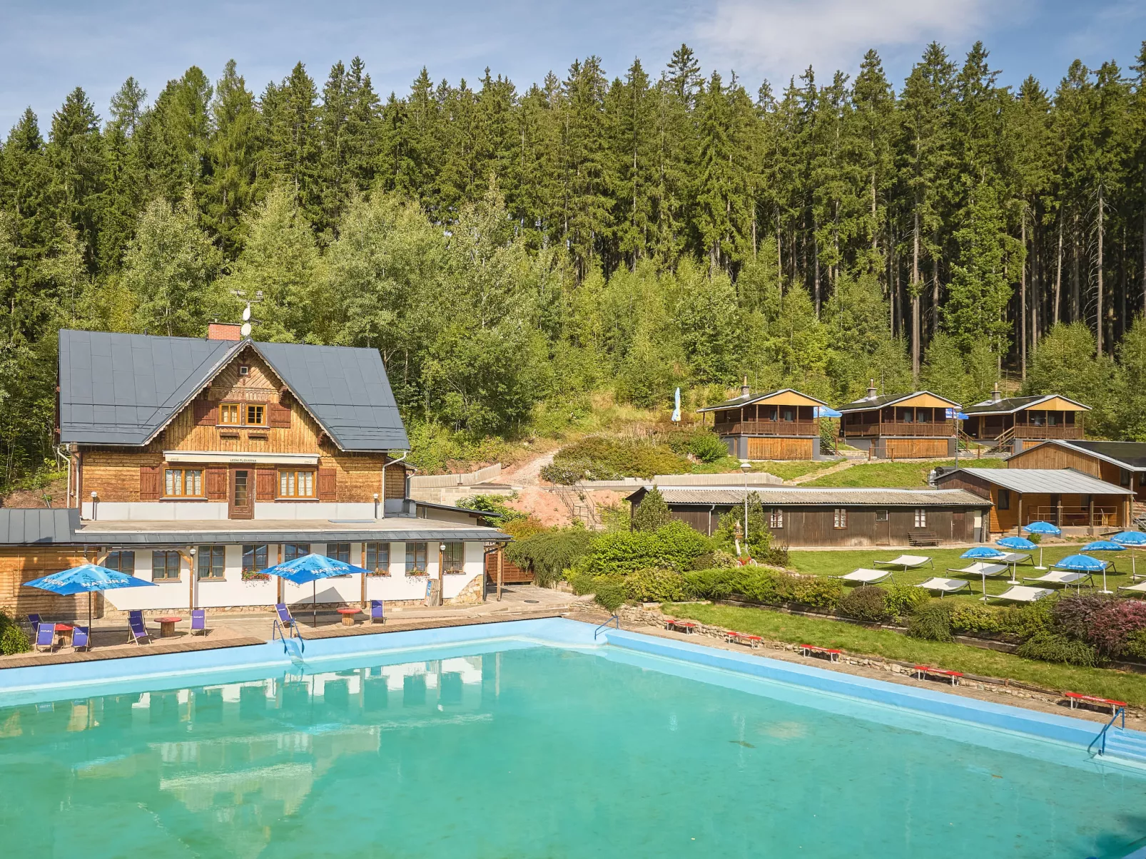 Lesní plovárna B2-Outside