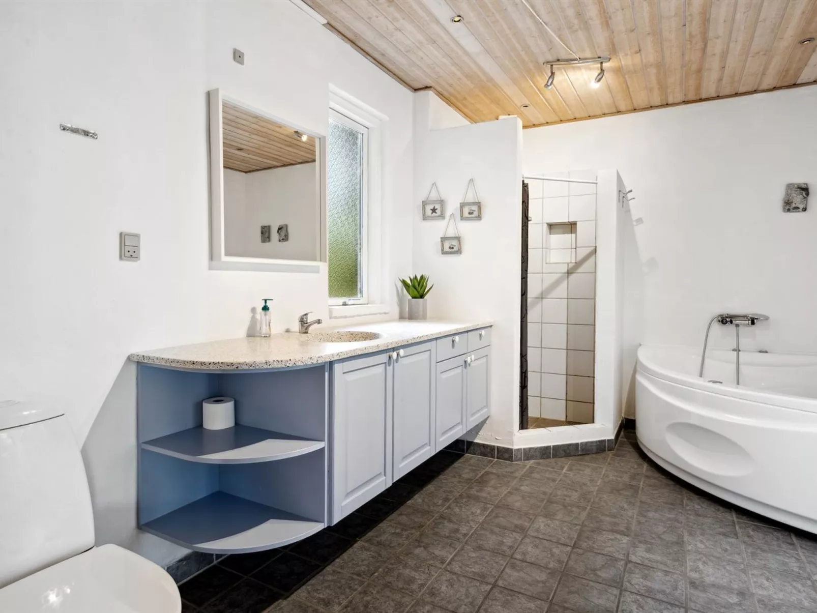 "Cajsa" - 200m from the sea