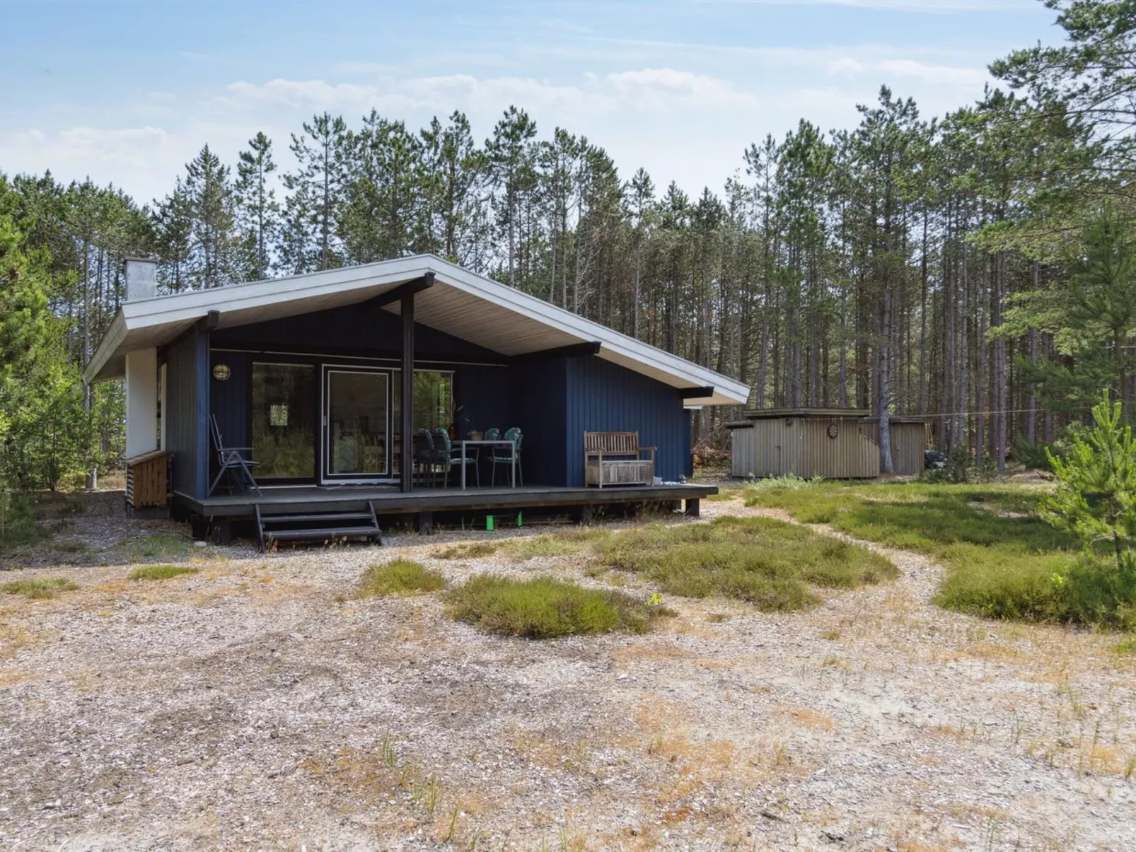 "Andy" - 600m from the sea