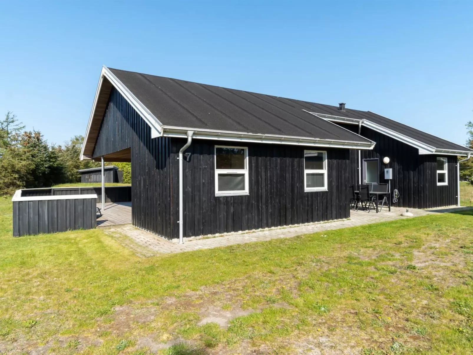 "Elmo" - 800m from the sea