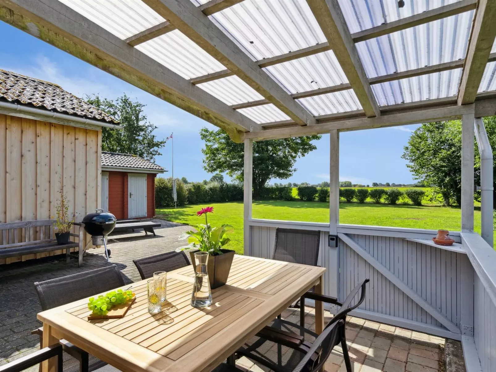 "Henric" - 500m from the sea