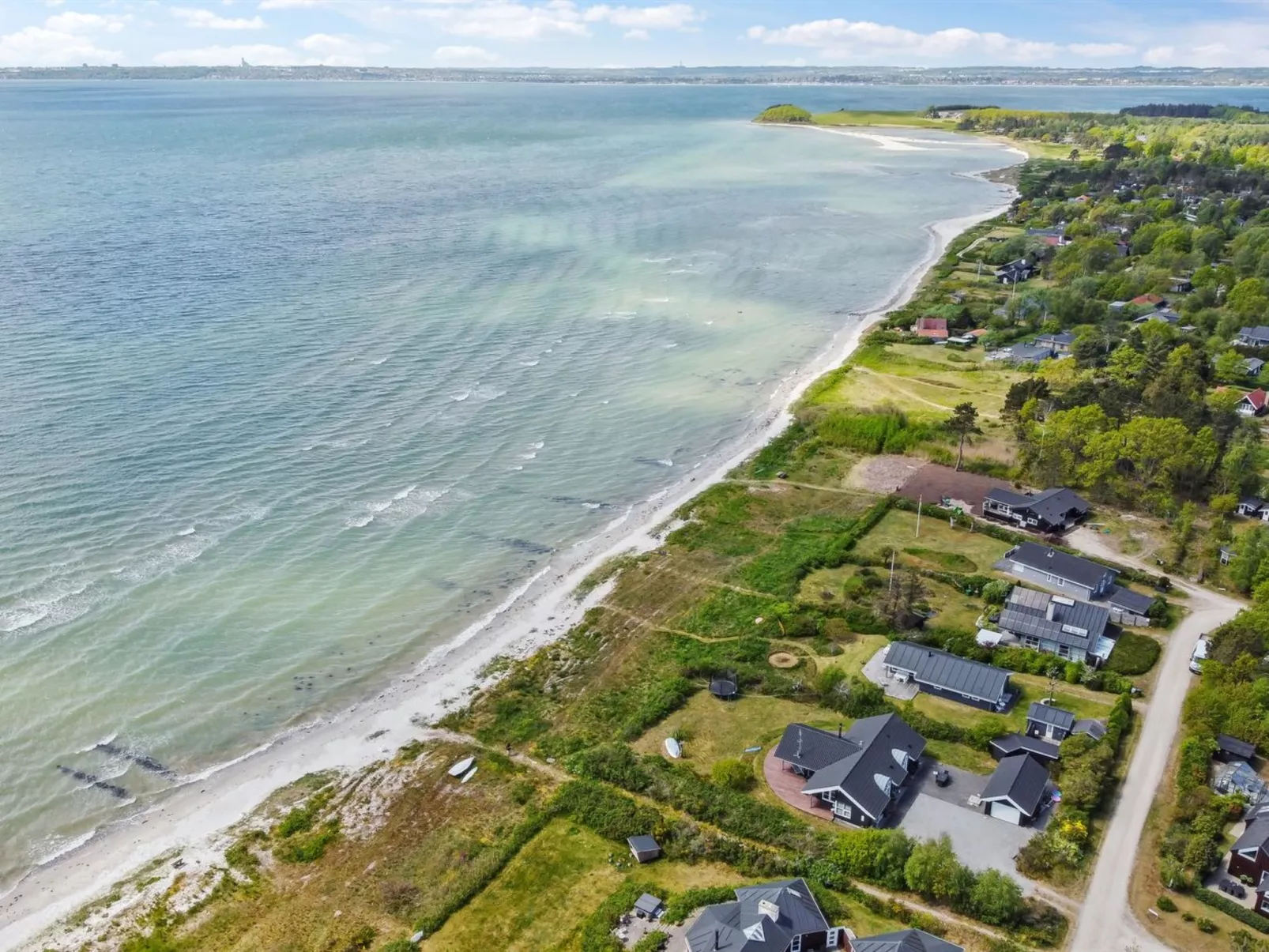 "Elspeth" - 25m from the sea