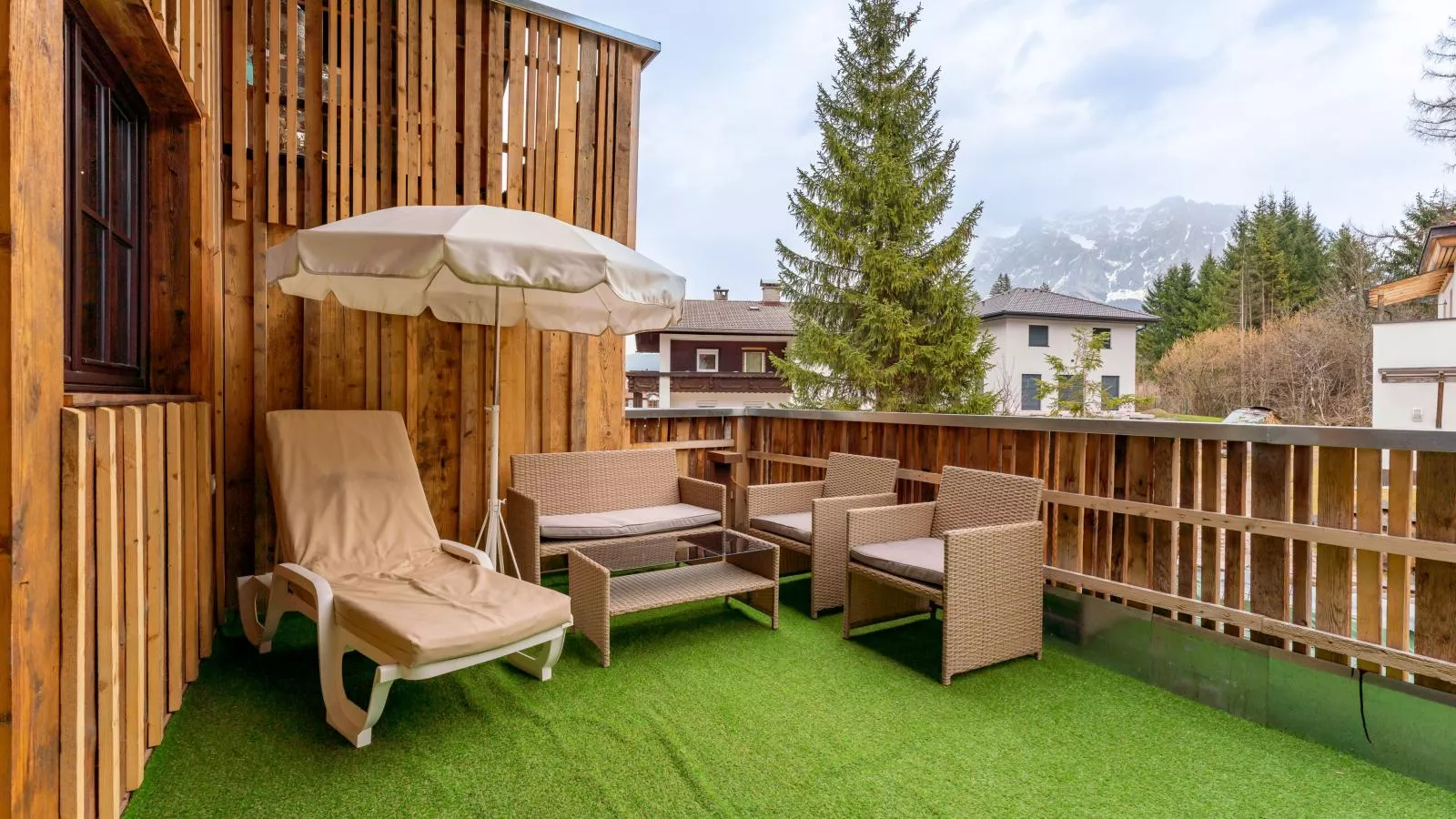 Biber Art Apartment 1 Small-Terrace balcony