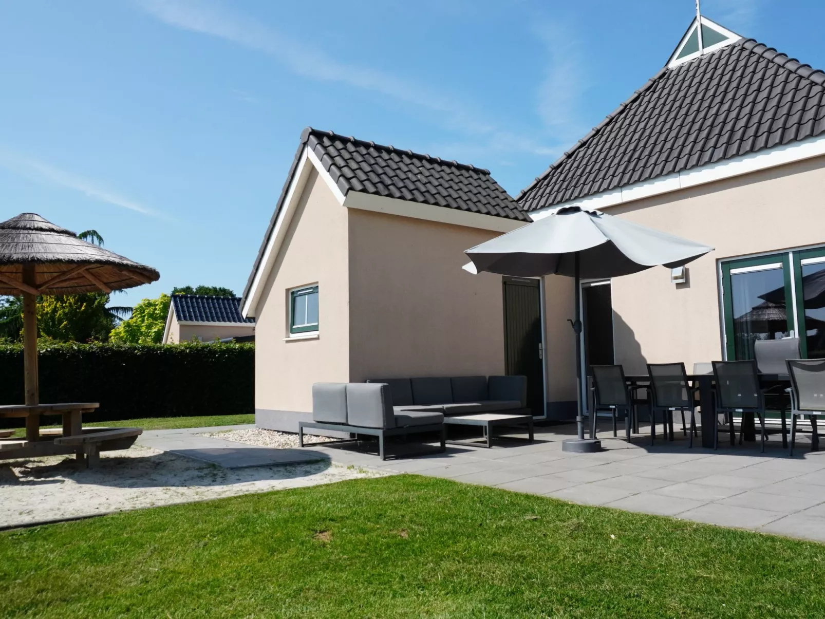 Lieskehuis Wellness de Luxe 10+2-Dedans