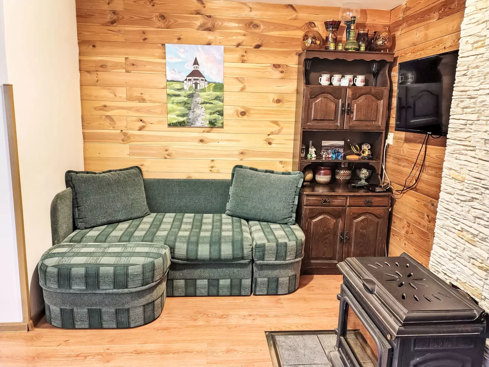 Chaloupka U lesa-Drinnen