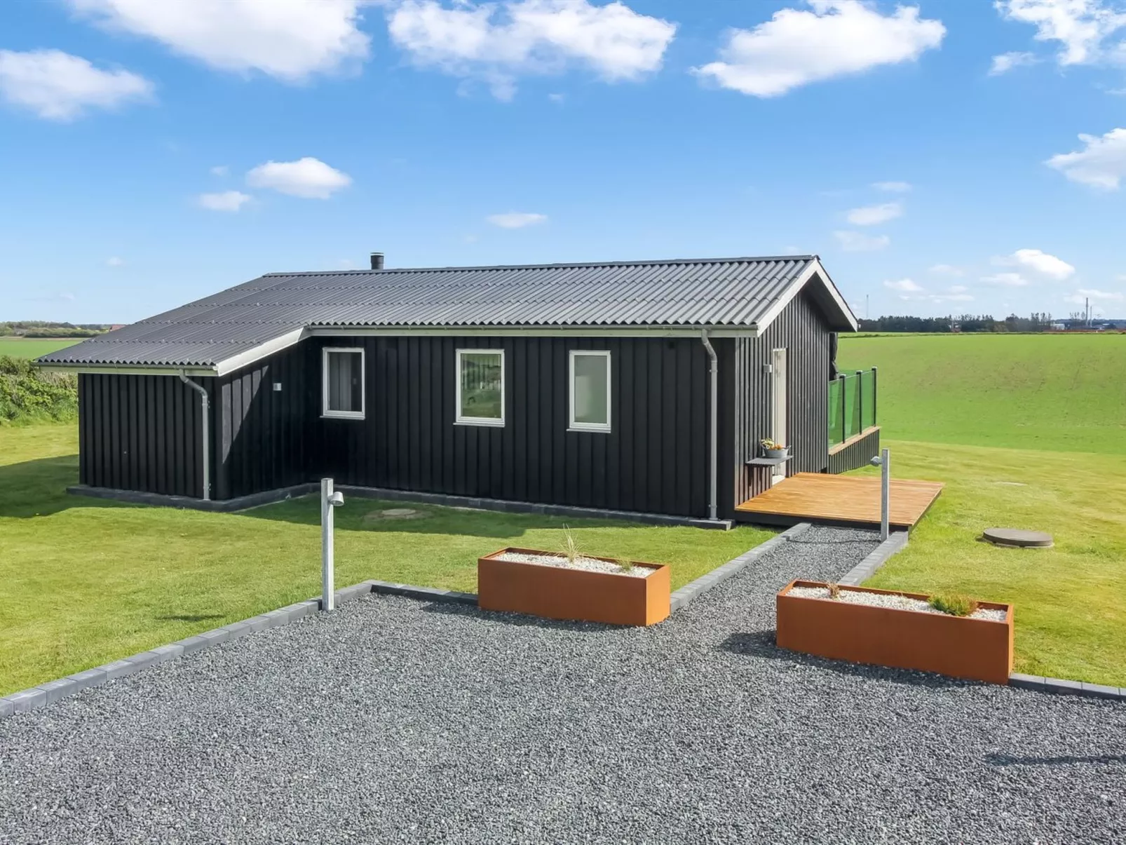 "Lok" - 450m from the sea