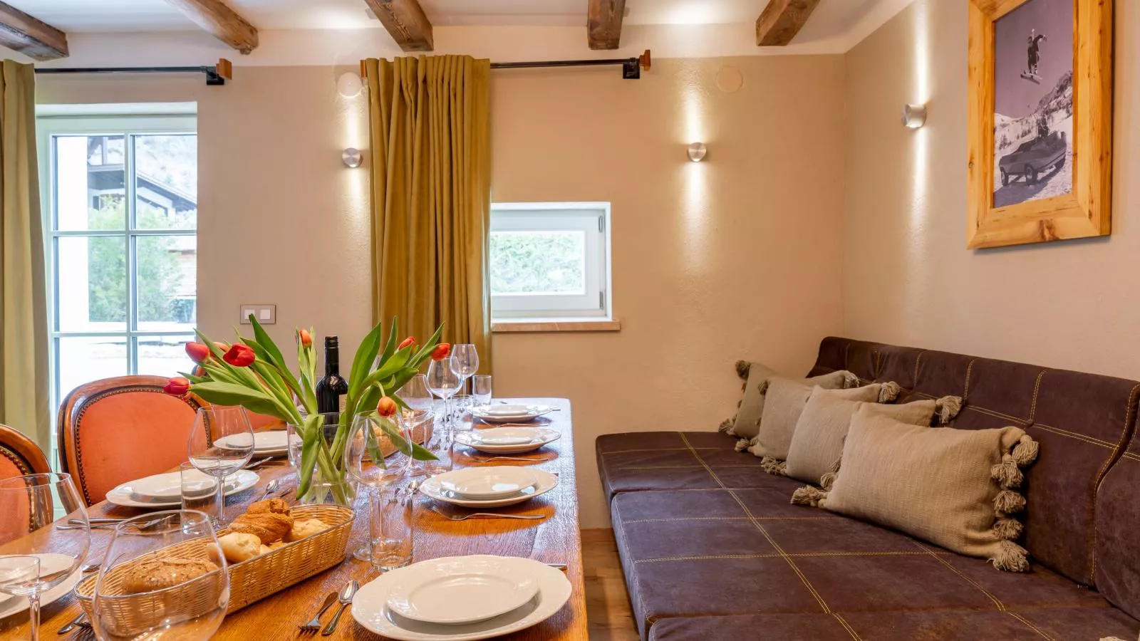 Biber Art Apartment 2 Small-Dining room