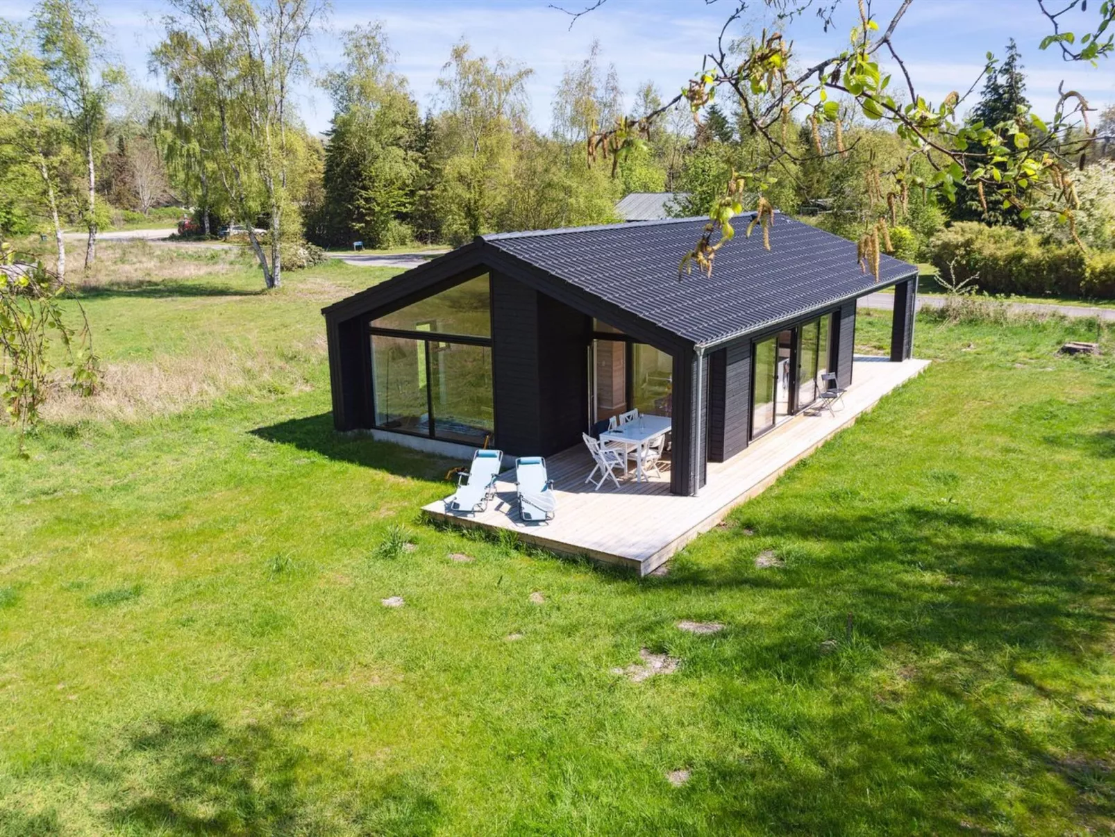 "Ivar" - 450m from the sea