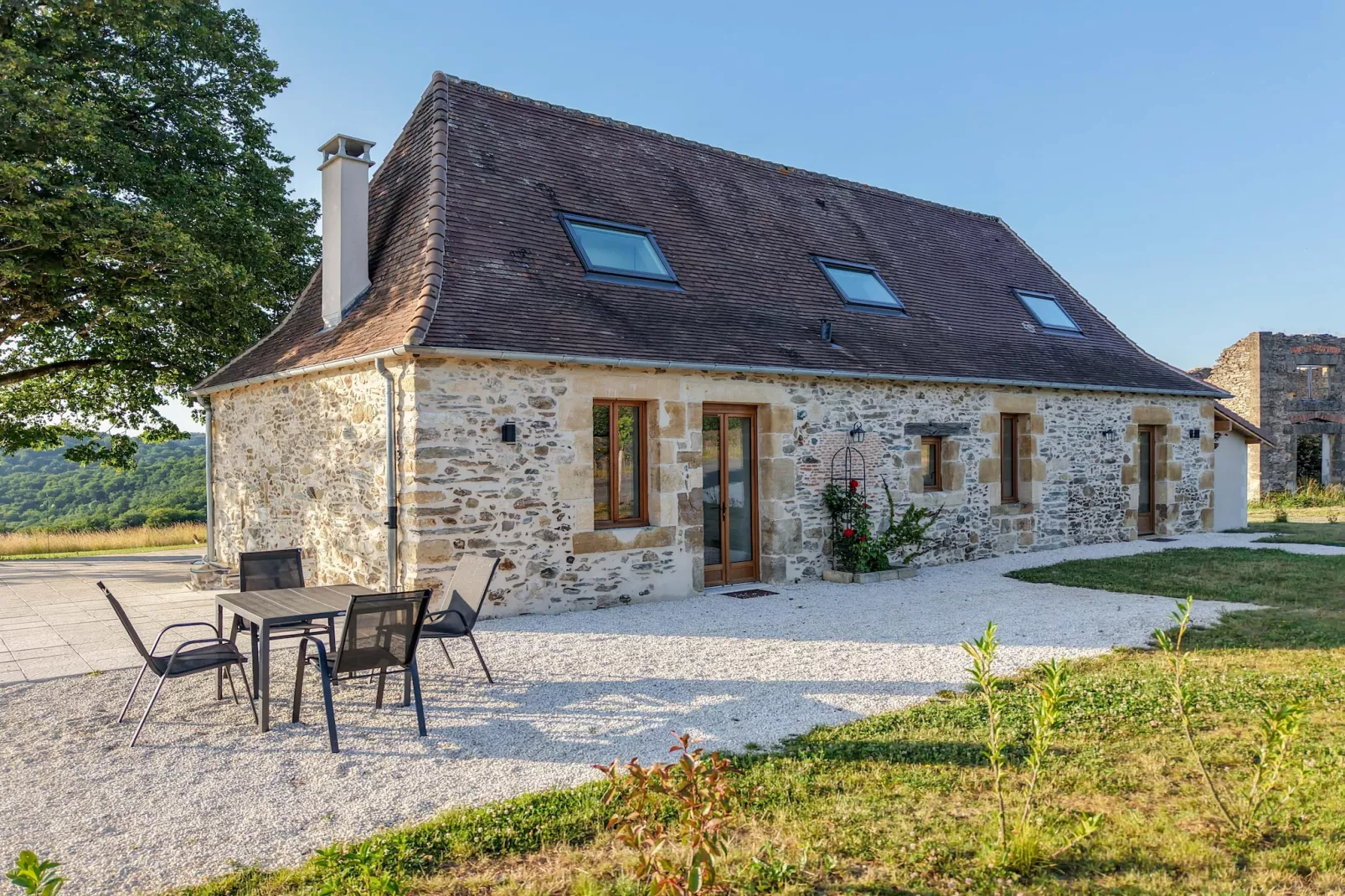 La Pépinière-Außenbereich Sommer