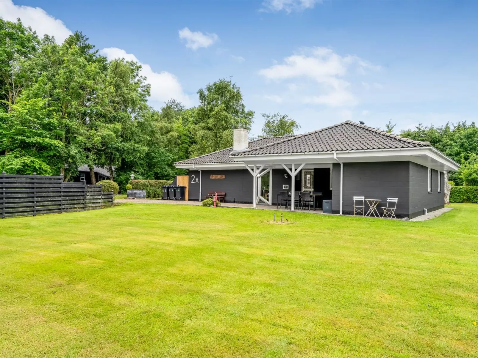 "Lyra" - 500m to the fjord