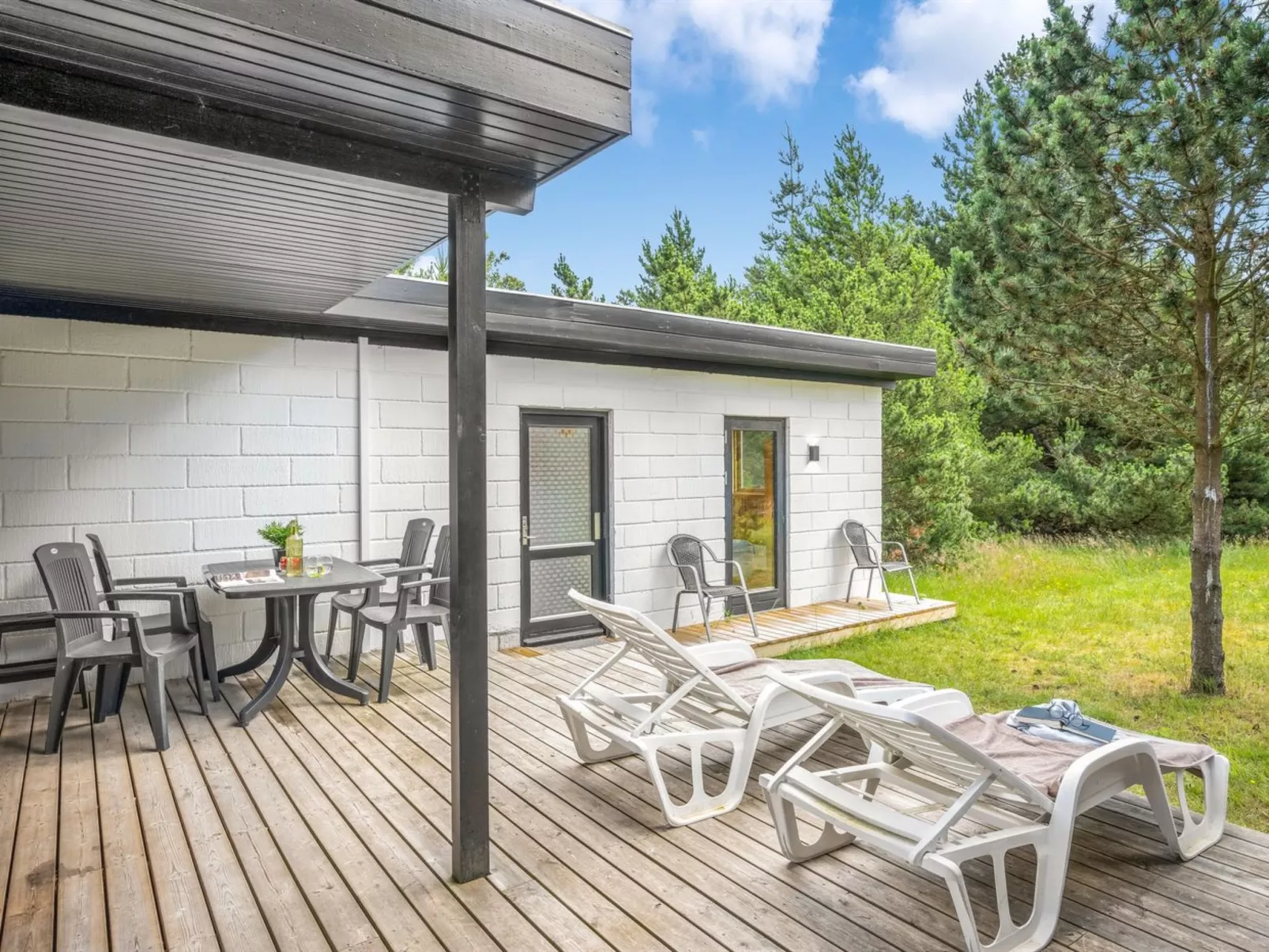 "Peta" - 1.6km from the sea