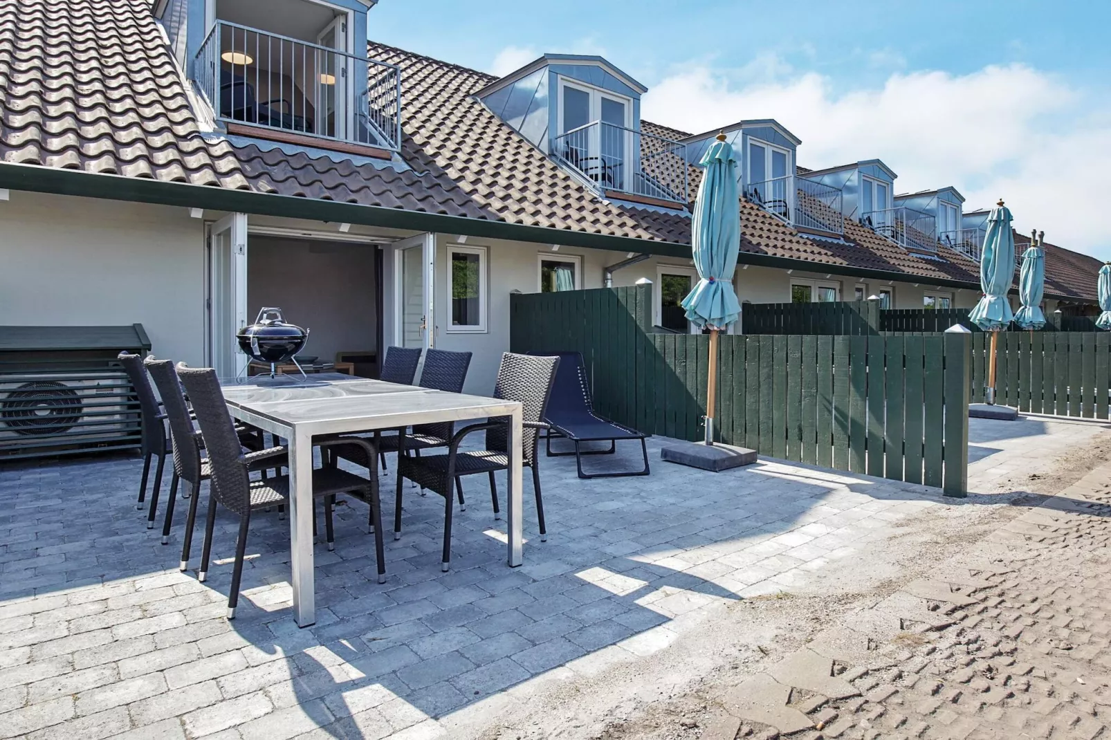 3 rooms app.,2stories,bay view,PLUS