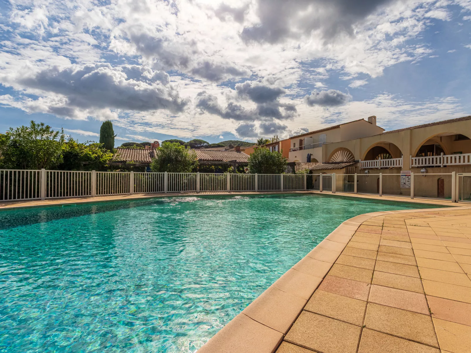 Les Parcs de Gassin-Draußen