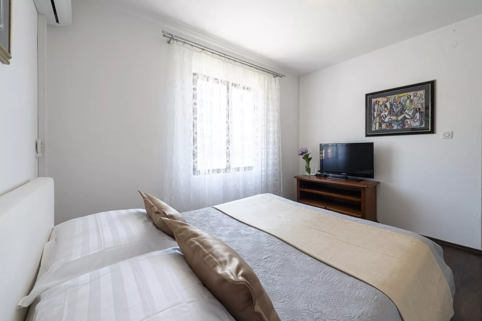 Guest House Rooms Rose - Romantic Double Room with Balcony and Sea View (No.1)-Chambre
