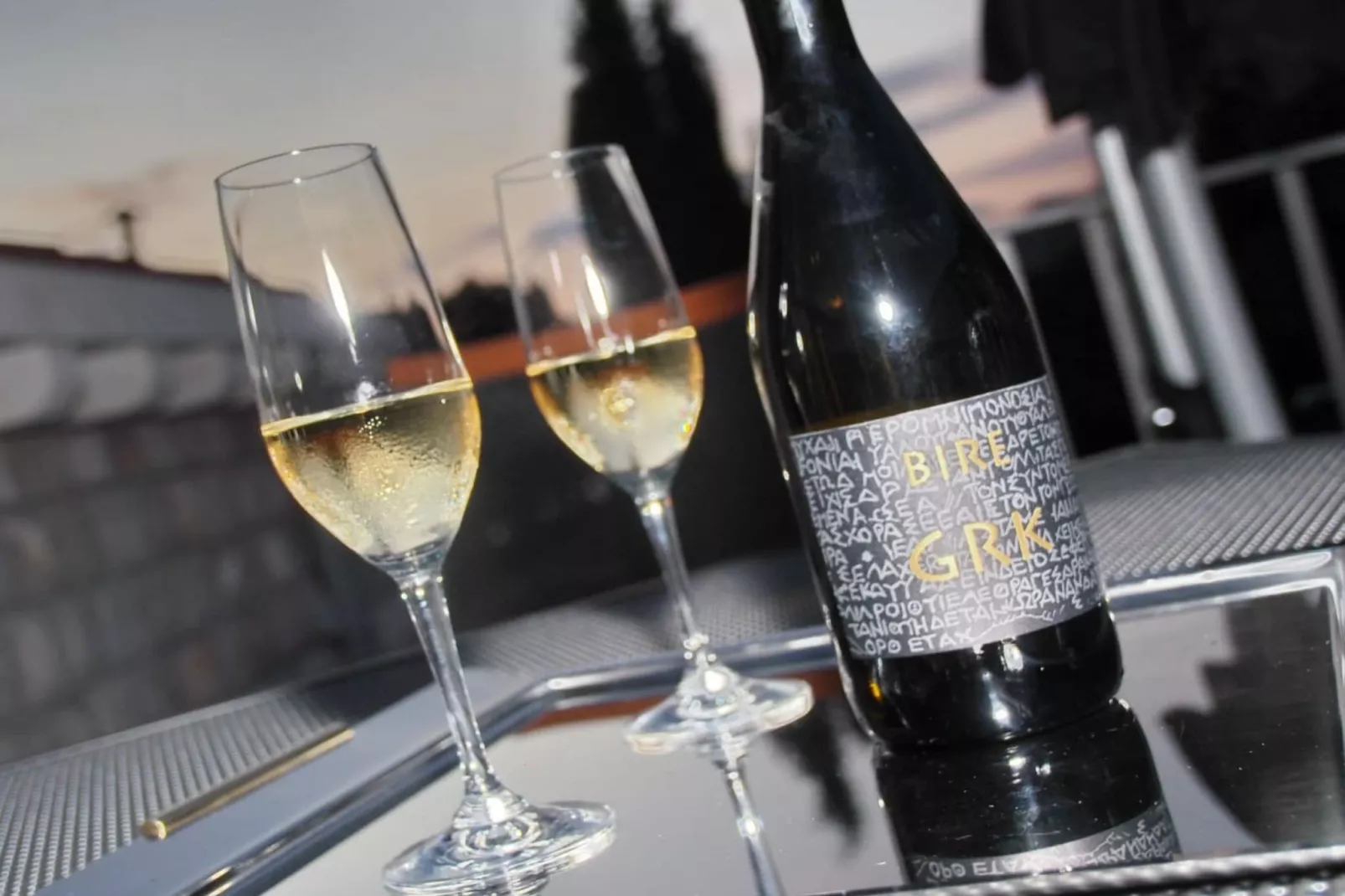 Apartments Sweet Escape - Studio Apartment with Terrace and Sea View (1)-Dining room