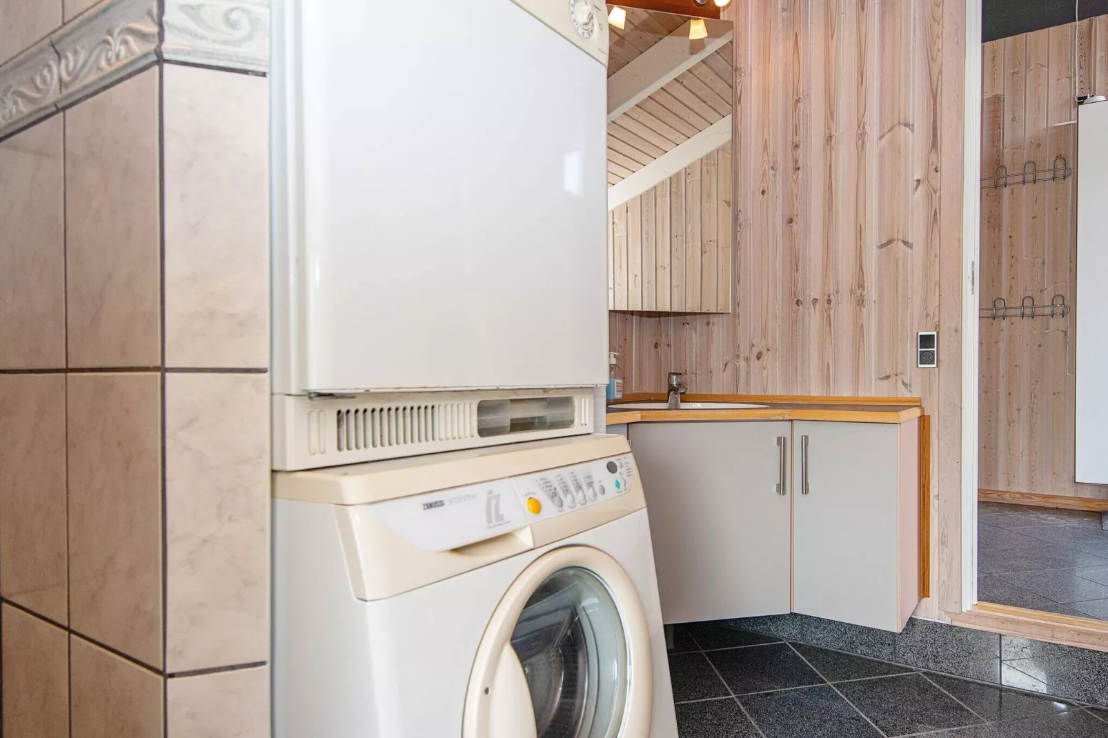 9 person holiday home in Ringkøbing-By Traum-Indoor