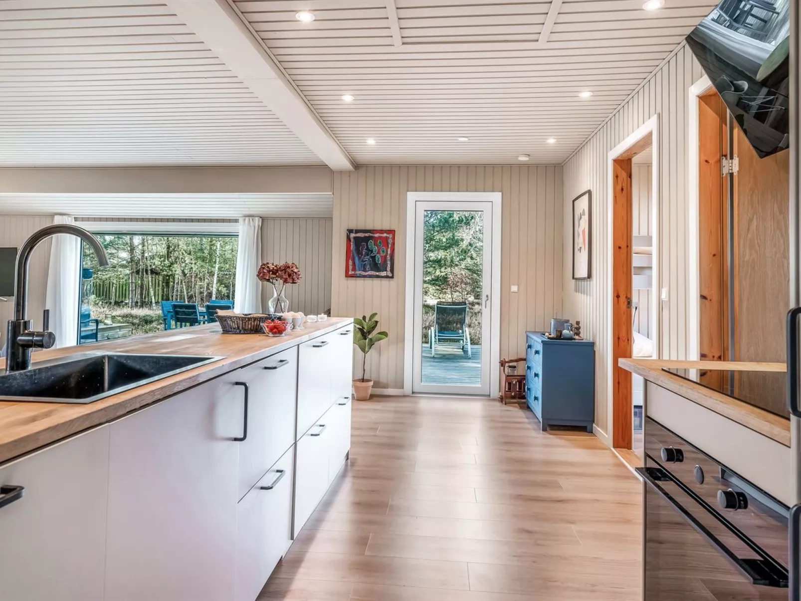 "Anline" -  from the sea