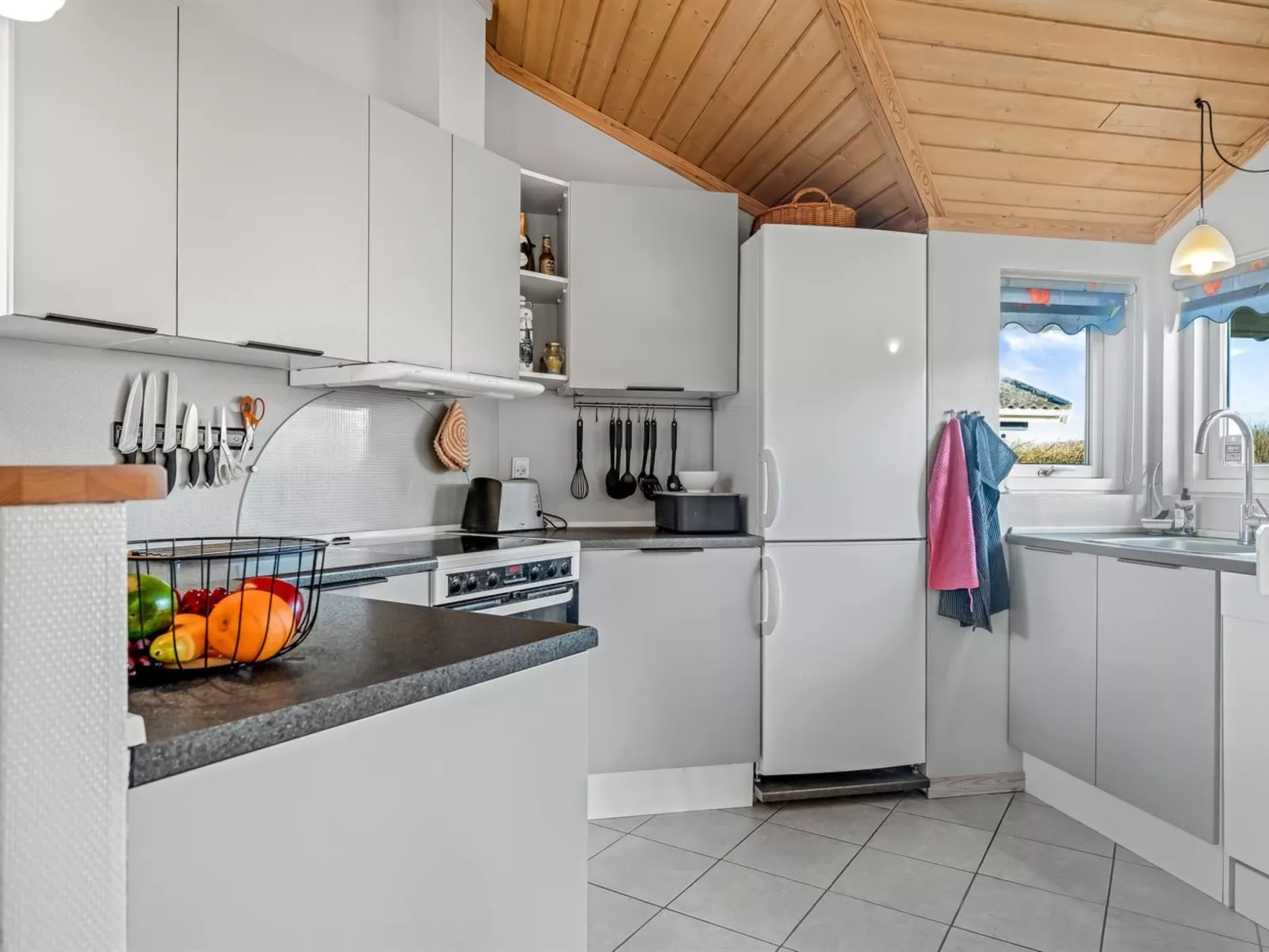 "Anline" - 600m to the fjord