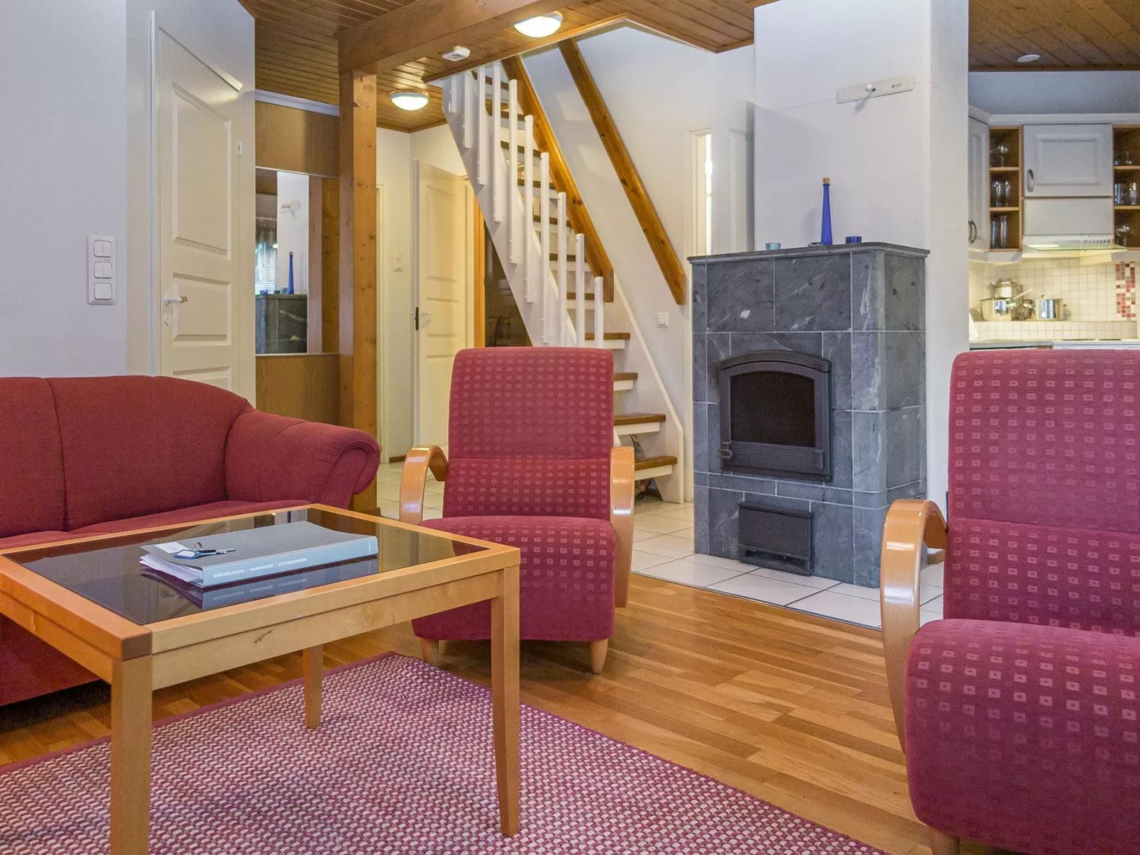 Alppitalo punatähti 7 as 4