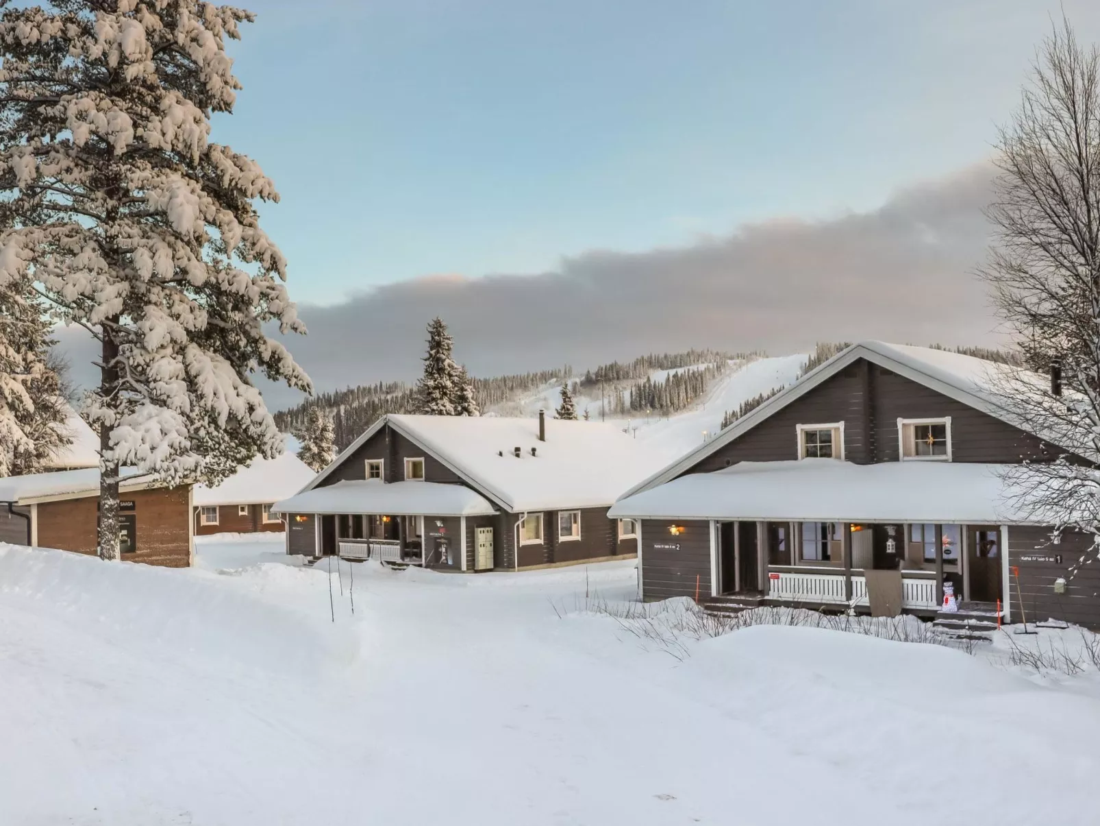 Aurinko-saaga 2 paritalo lasiterassihuon