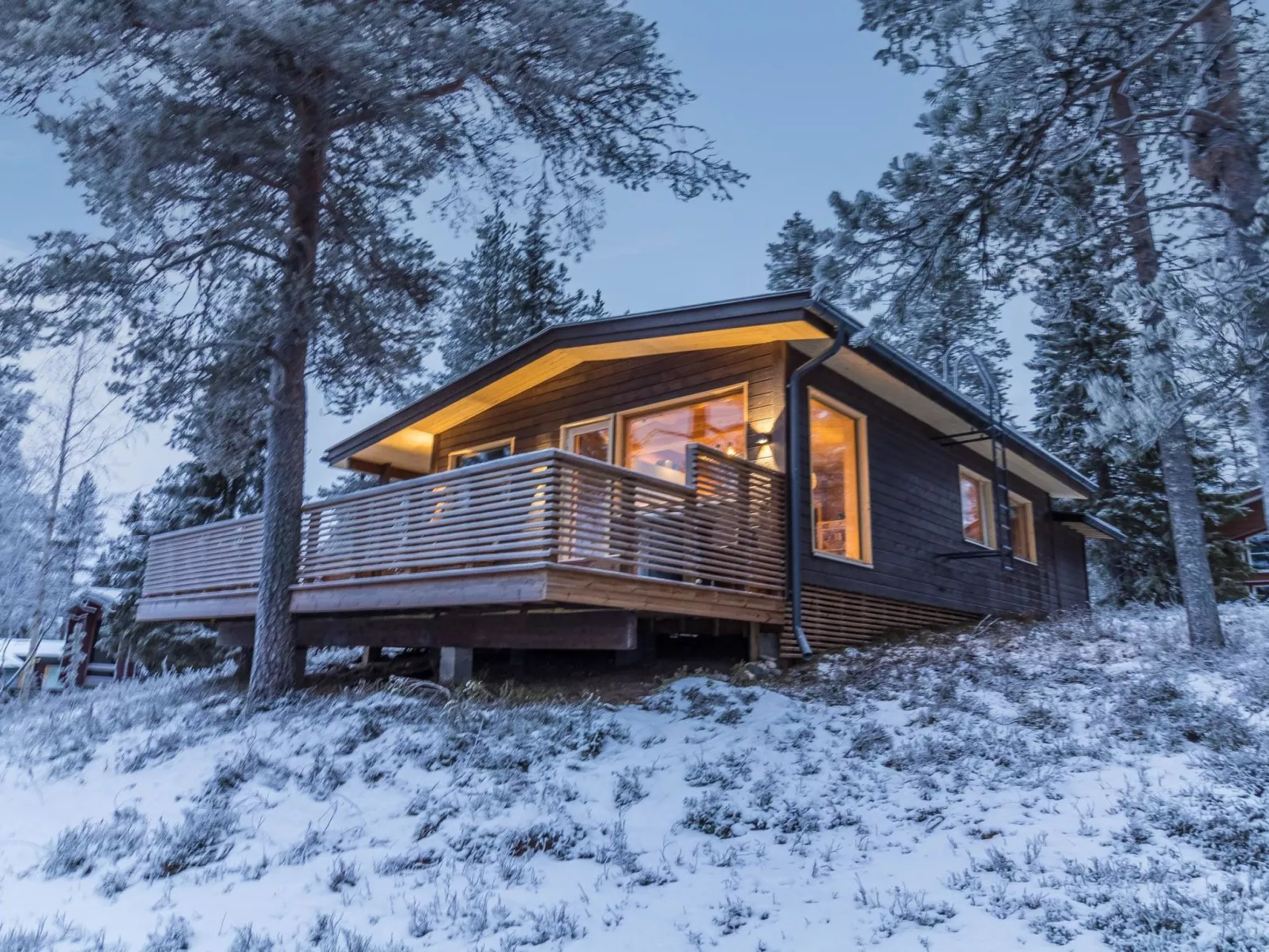 Kelokaltiokylän maja 22