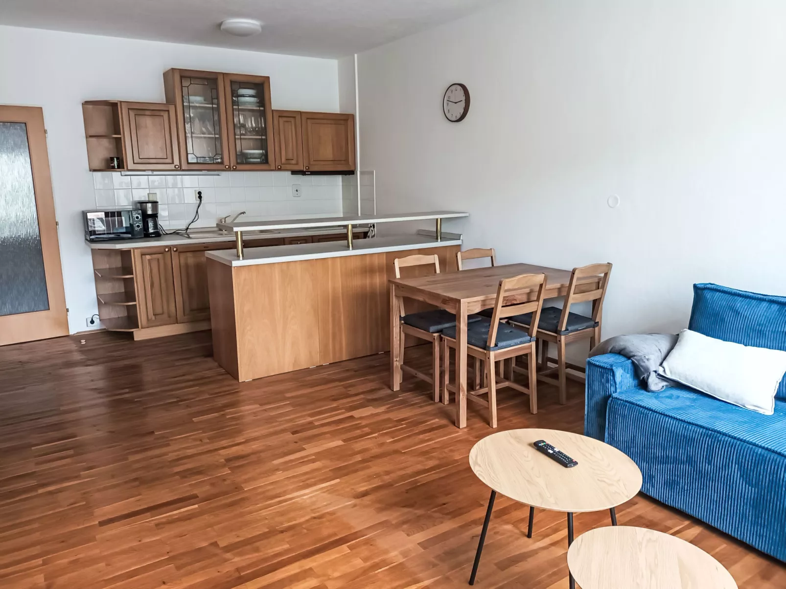 Rosie-Dolní náměstí-Drinnen