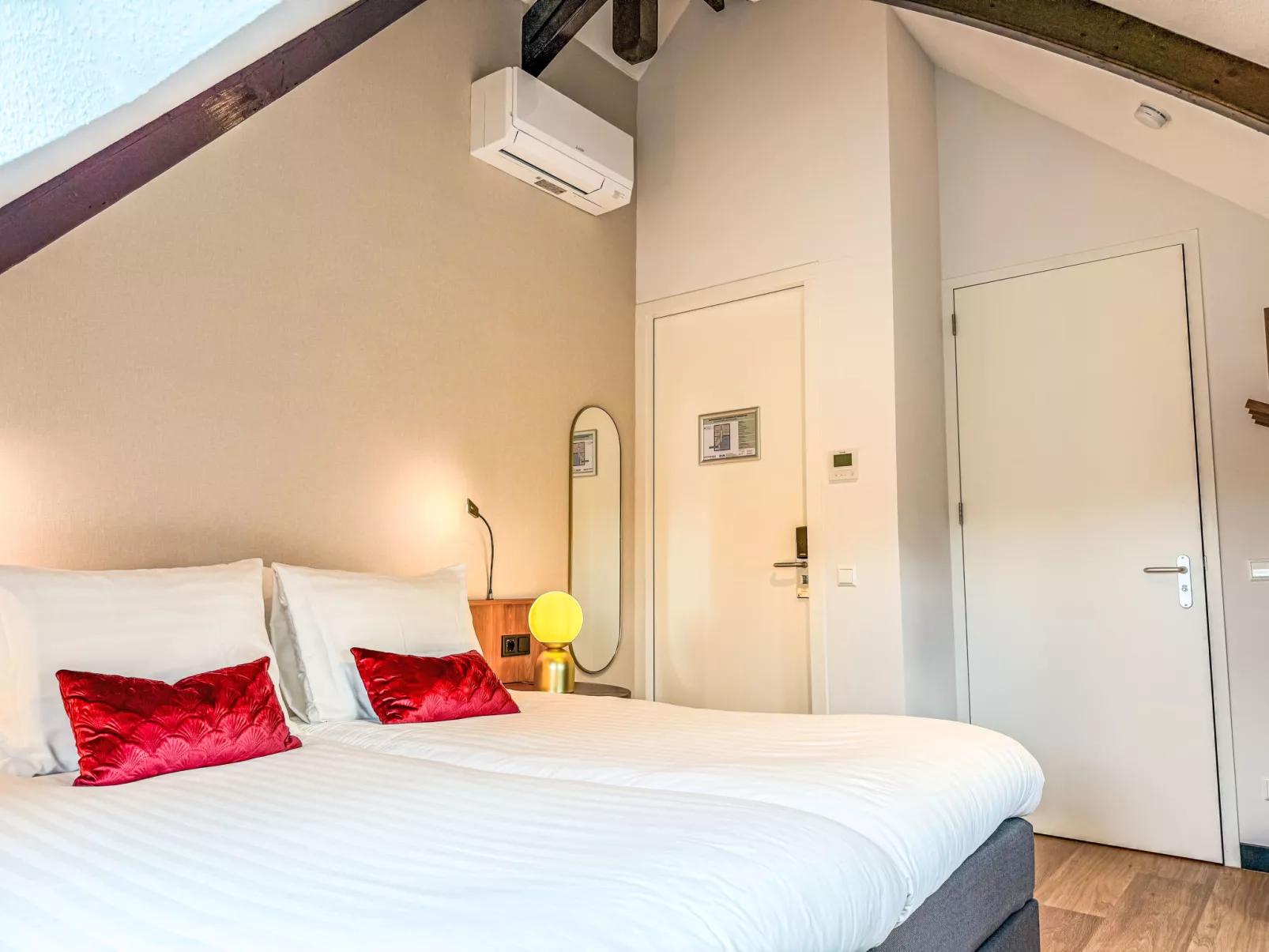 Zen Kitchen & Boutique Hotel-Dedans