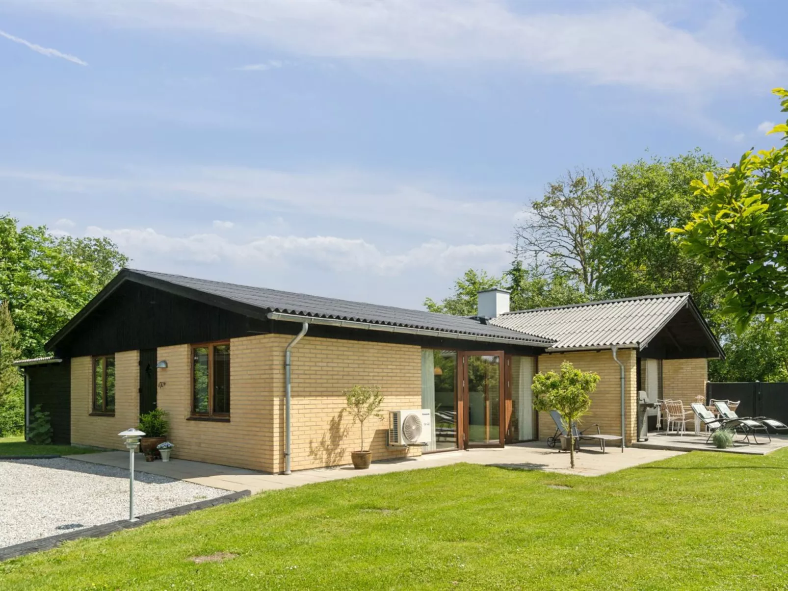 "Mechthild" - 700m from the sea