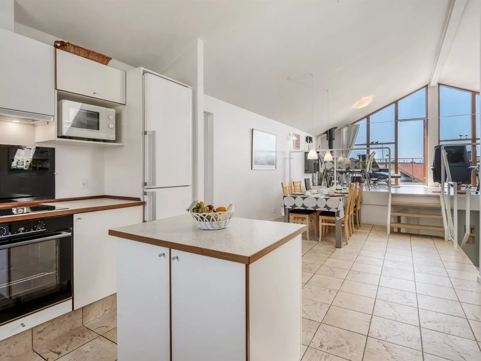 "Era" - 100m from the sea